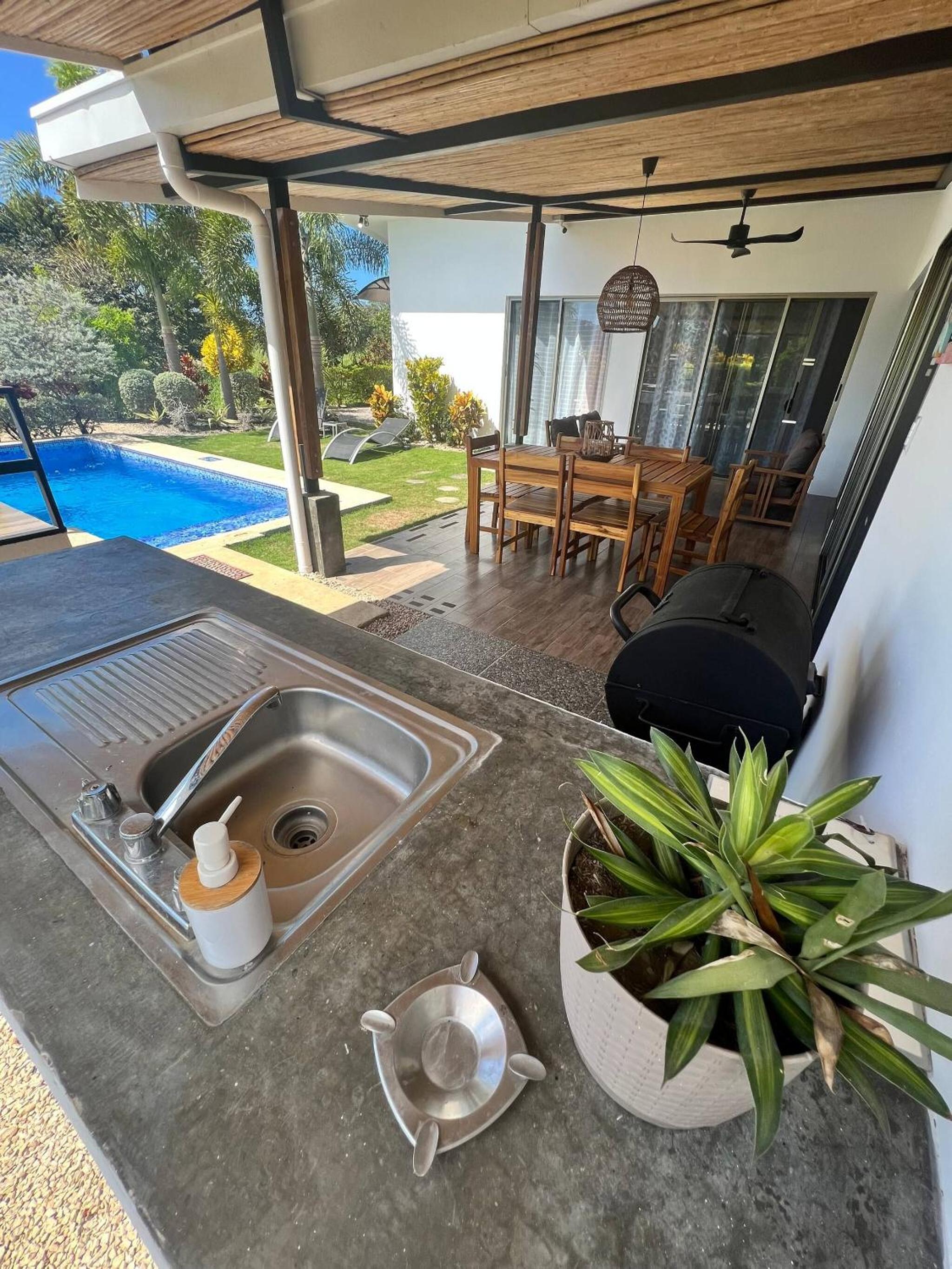 Casa Bella 3 Bdrm House w Pool in Gated Community