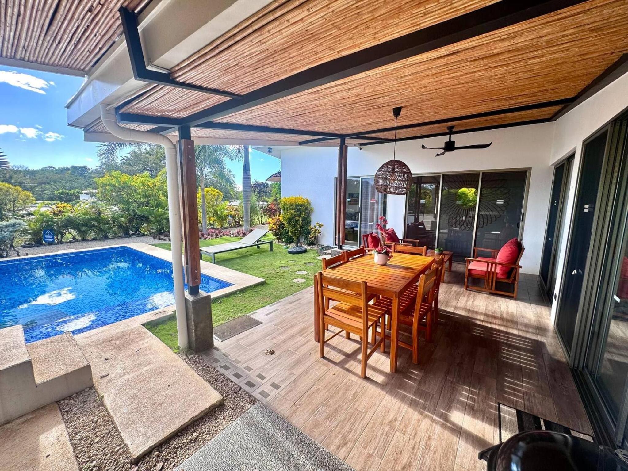 Casa Bella 3 Bdrm House w Pool in Gated Community