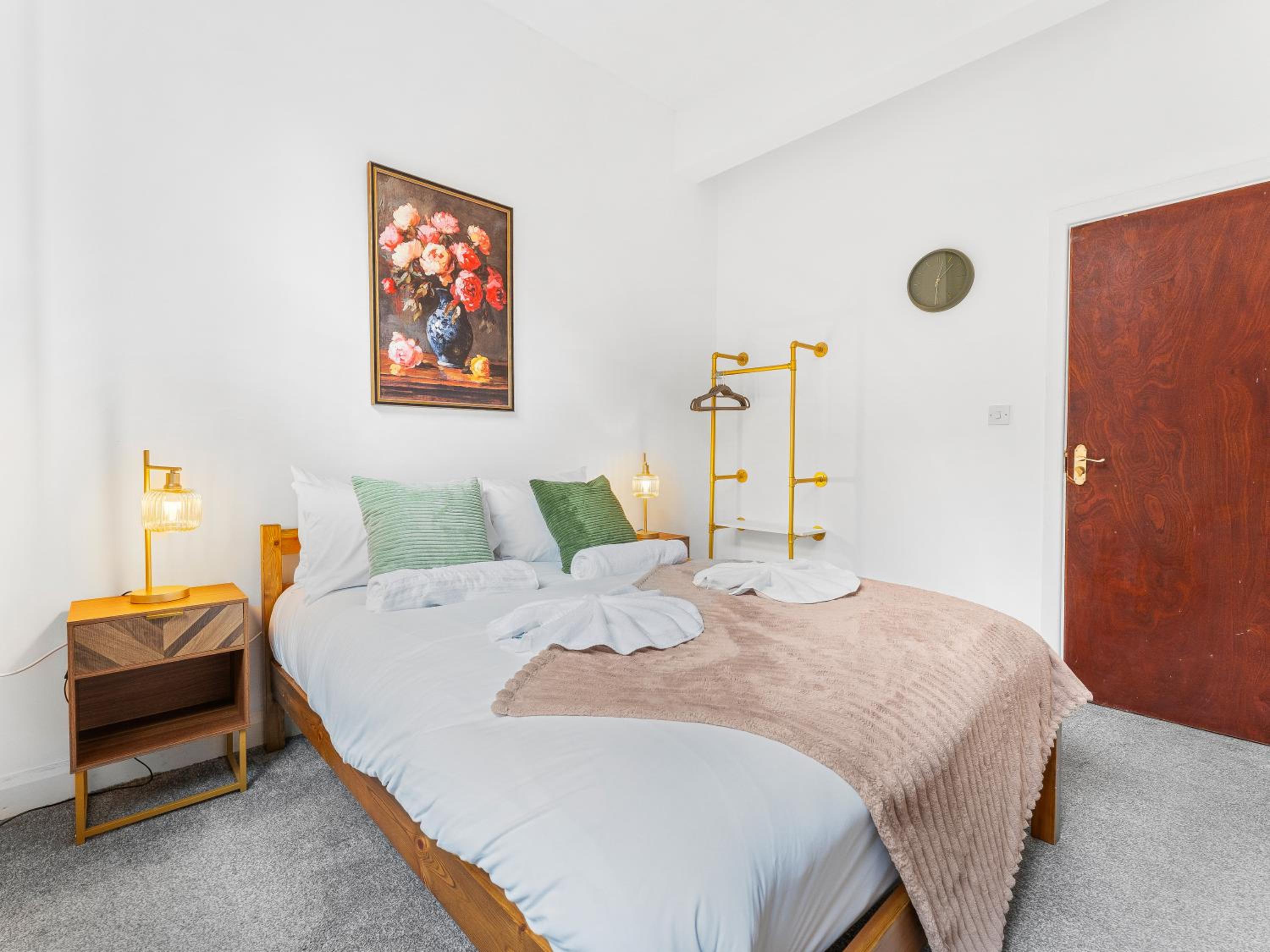 The Gilder, Cozy 2 Bedroom Apartment