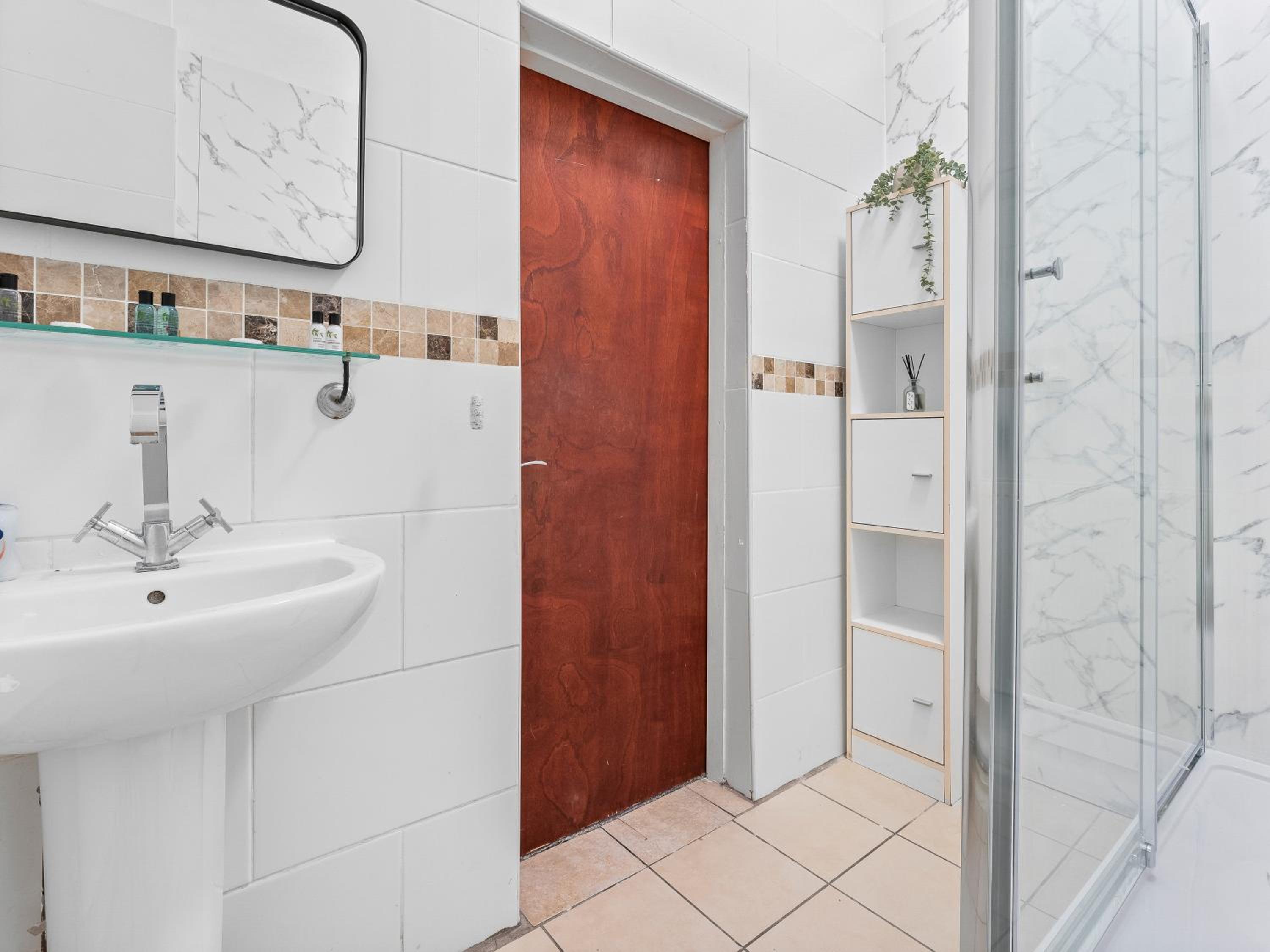 The Gilder, Cozy 2 Bedroom Apartment