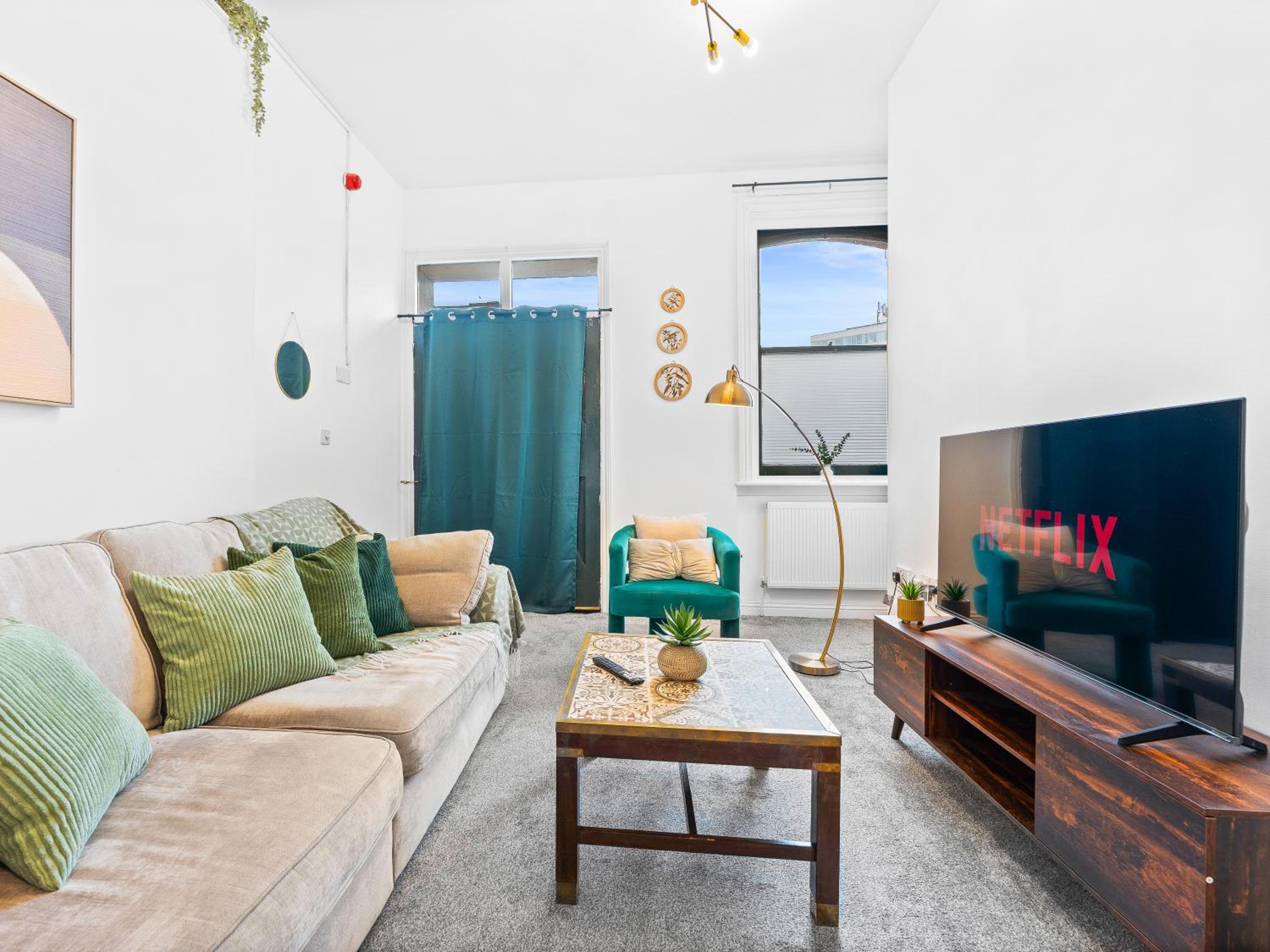 The Gilder, Cozy 2 Bedroom Apartment