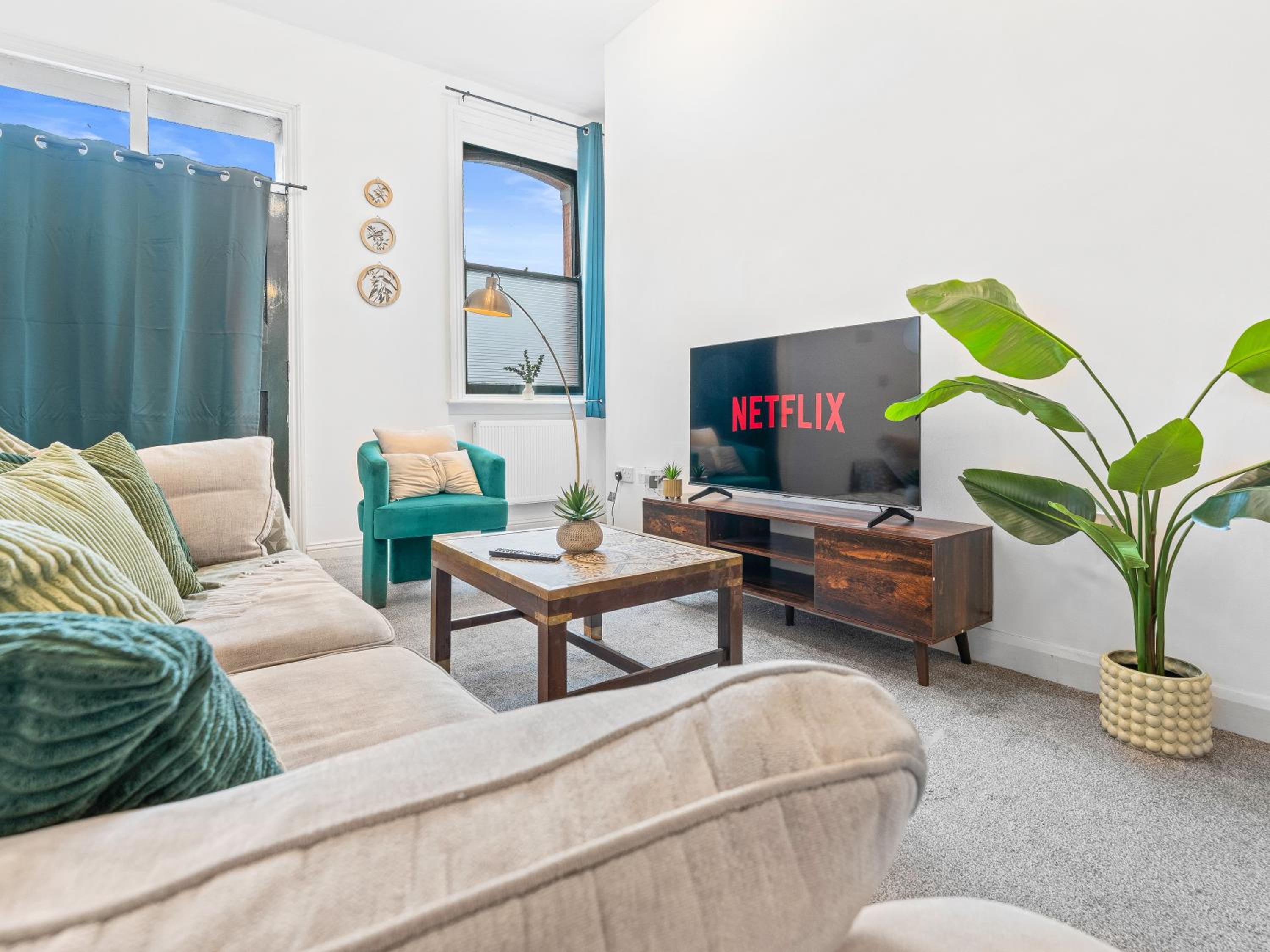 The Gilder, Cozy 2 Bedroom Apartment