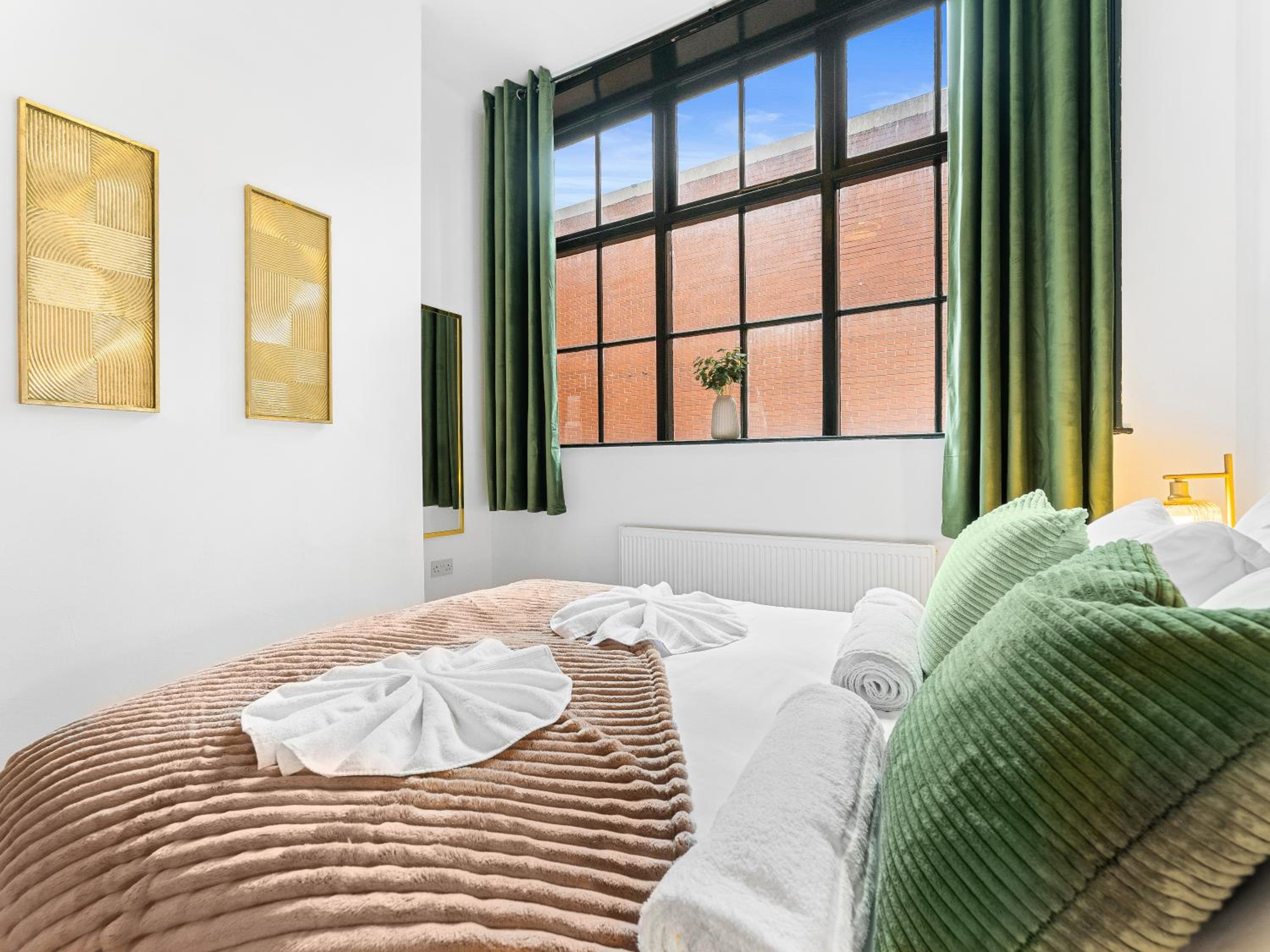 The Gilder, Cozy 2 Bedroom Apartment