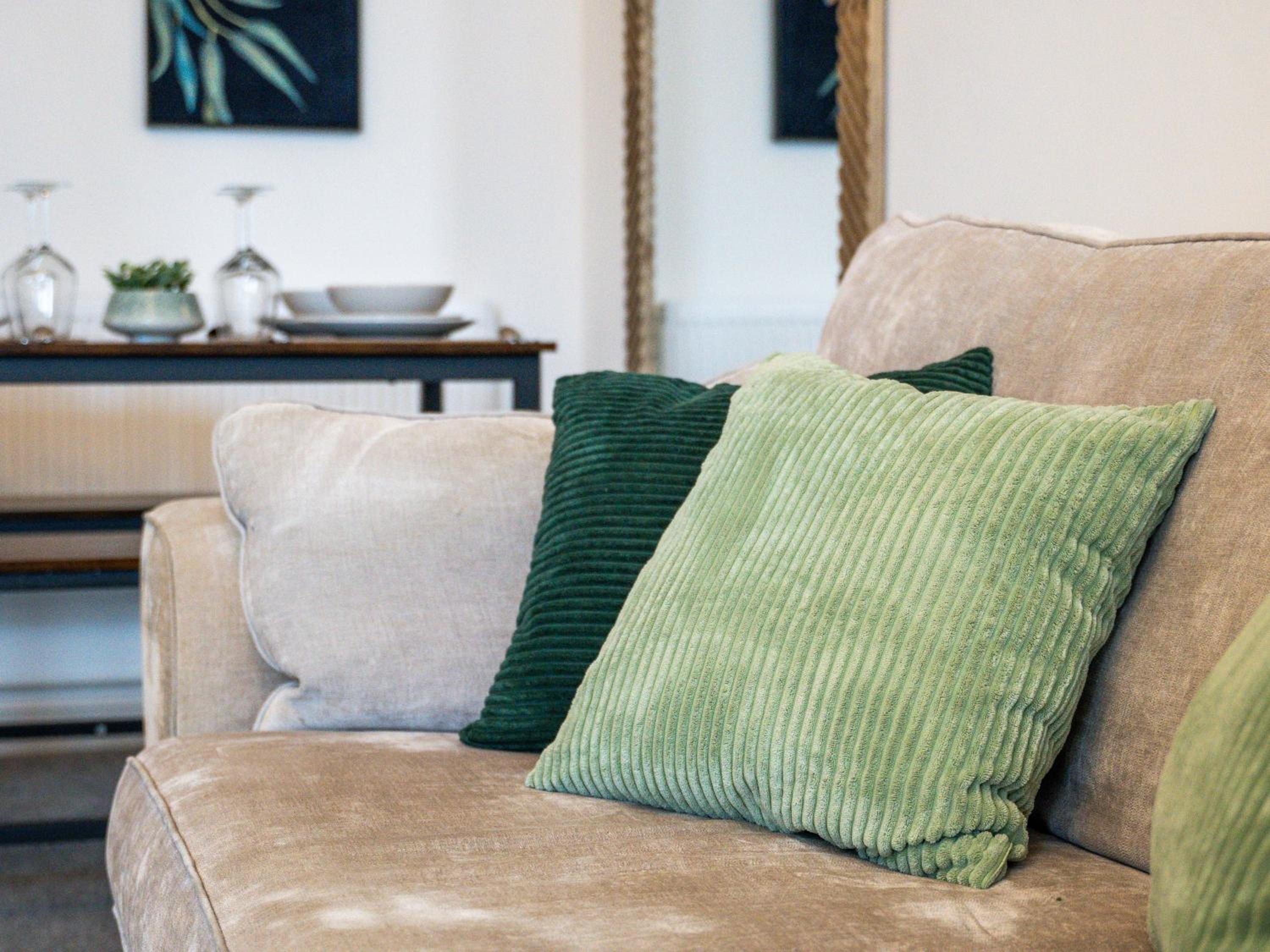 The Gilder, Cozy 2 Bedroom Apartment