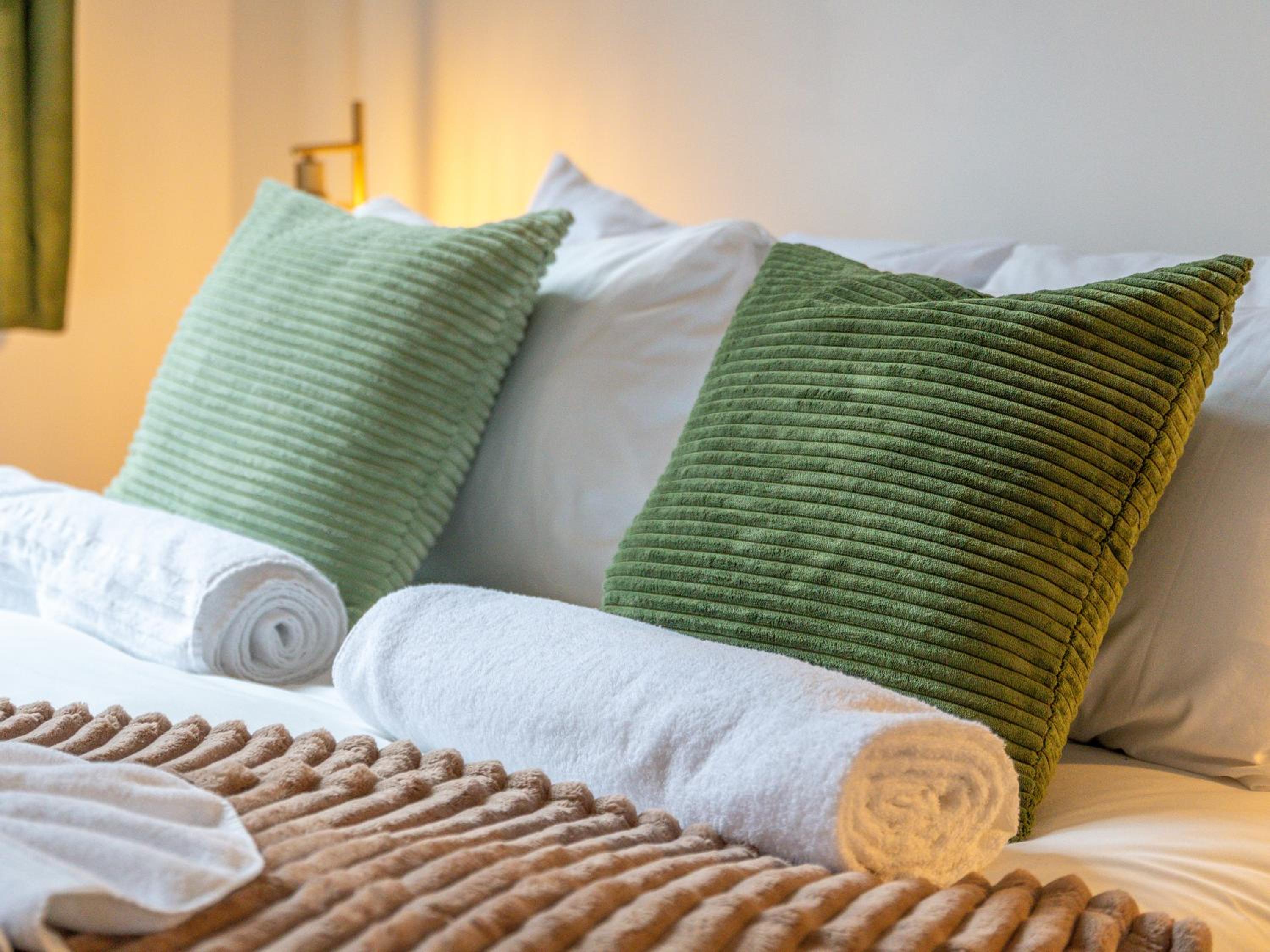The Gilder, Cozy 2 Bedroom Apartment