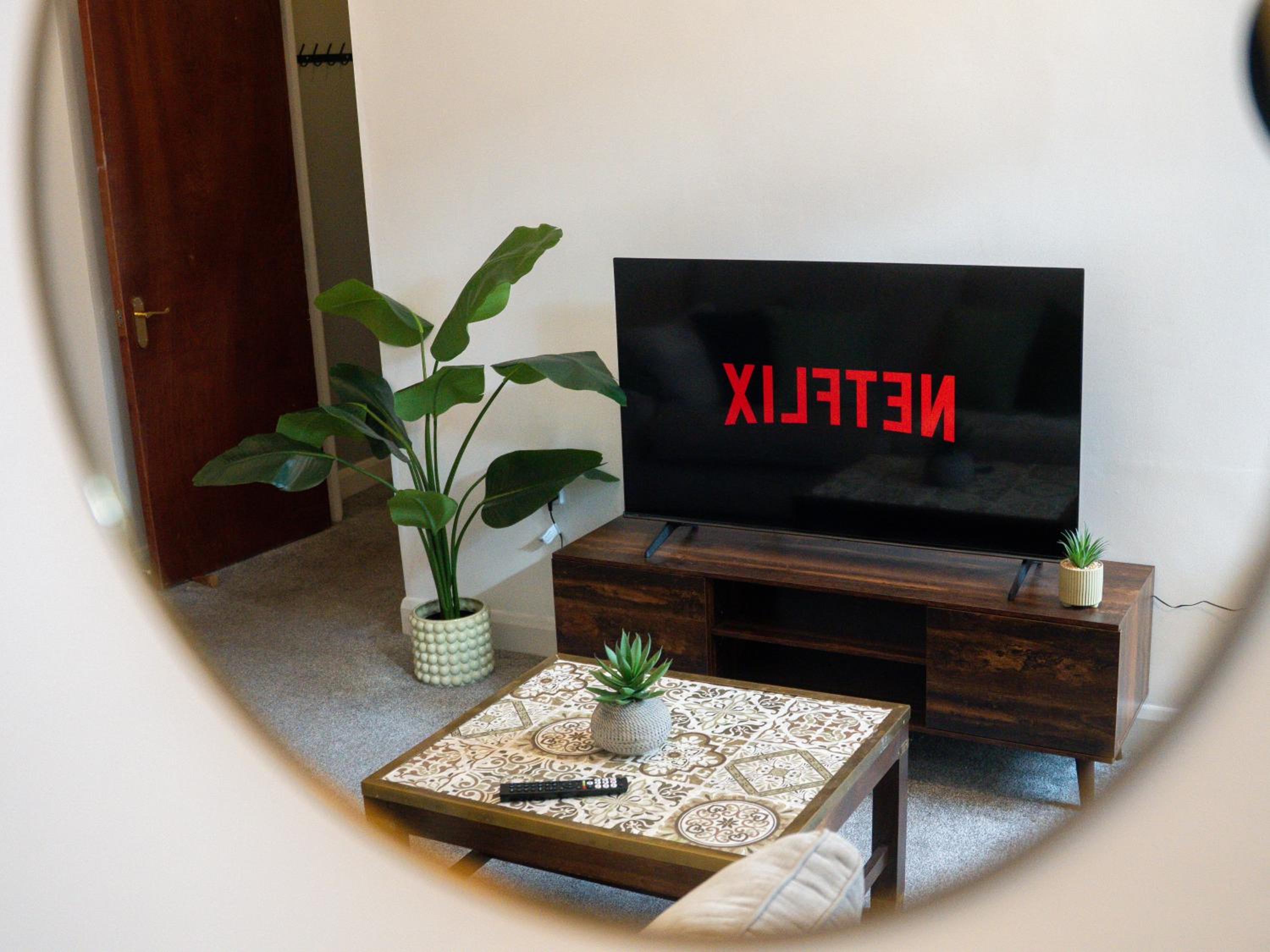 The Gilder, Cozy 2 Bedroom Apartment
