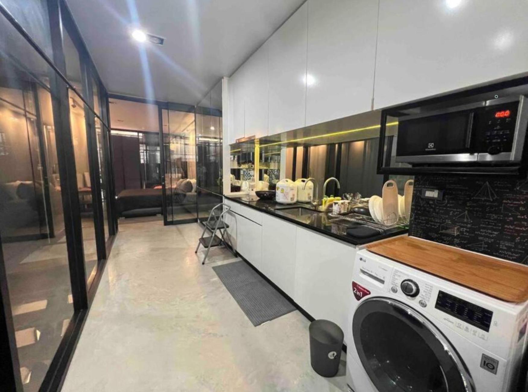 SelfCheckIn TownHome in Charoen Nakhorn 60 near BTS Iconsiam Asiatique and Chaophraya River Maximum 4 Guests