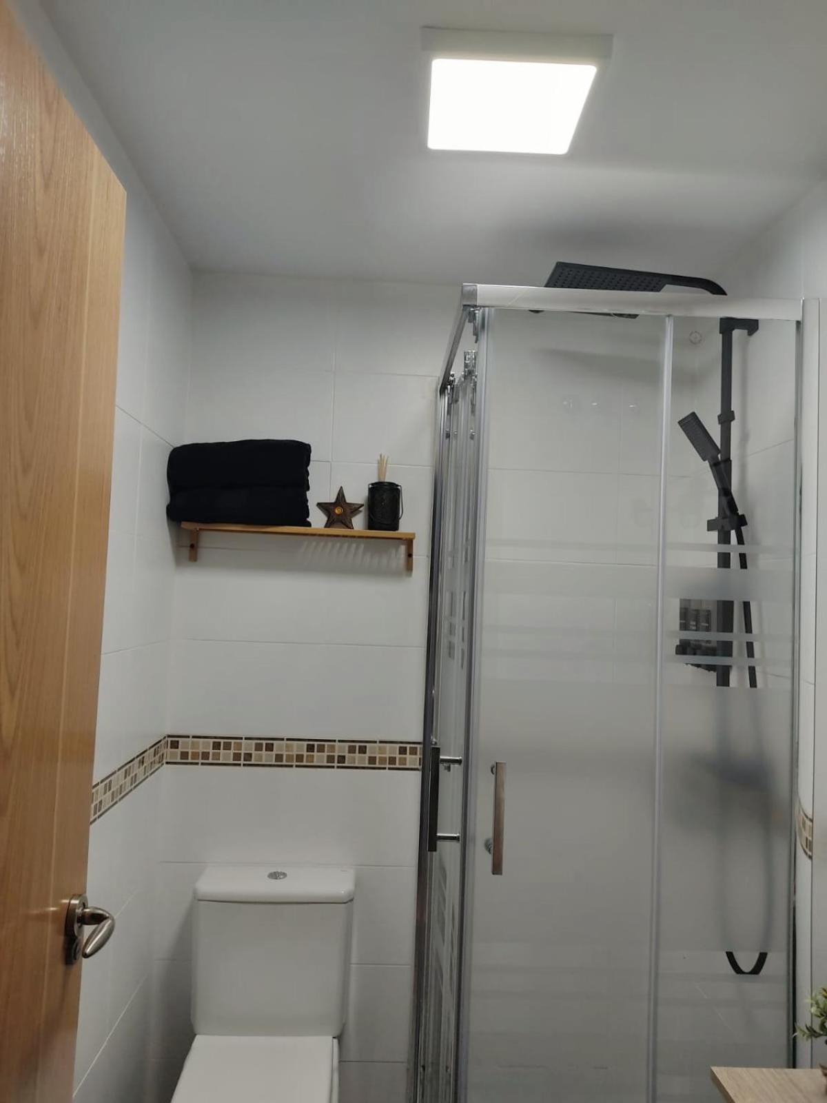 Apartamento nuevo con parking y piscina gratis