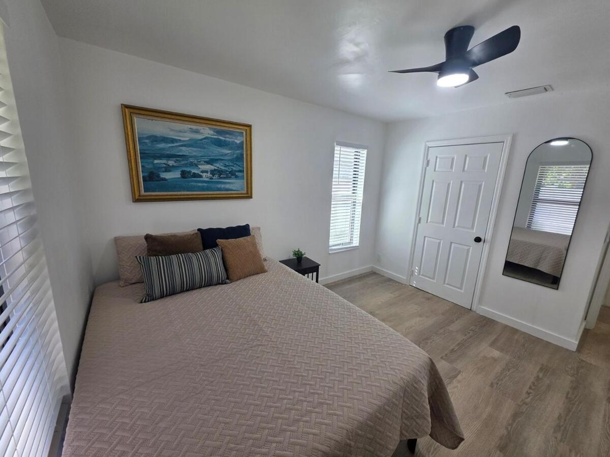 Delray Beach Sunshine - 5 minutes from beach!