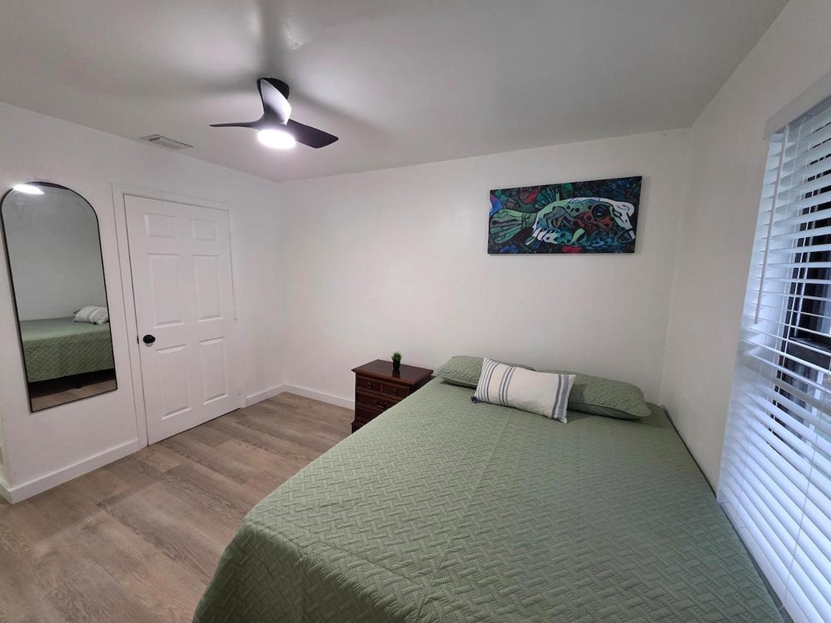Delray Beach Sunshine - 5 minutes from beach!