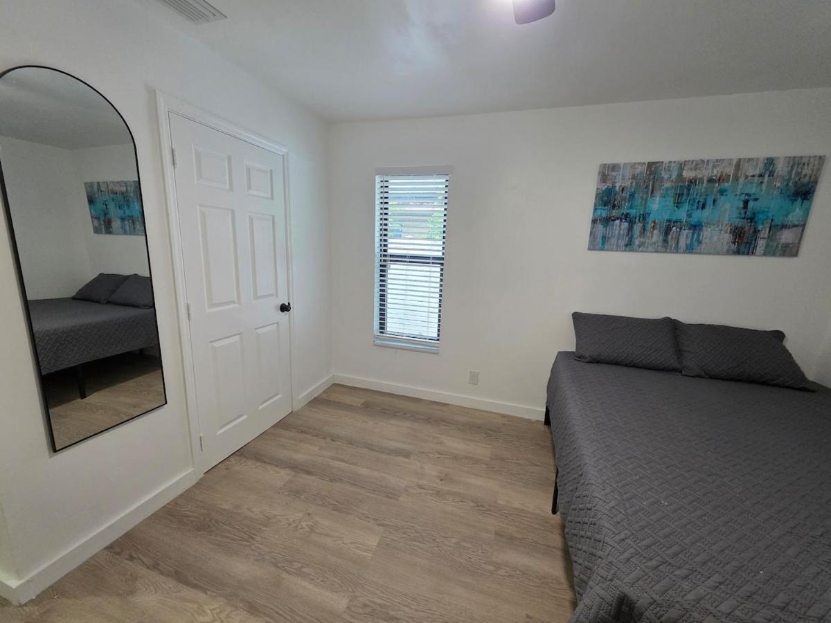 Delray Beach Sunshine - 5 minutes from beach!