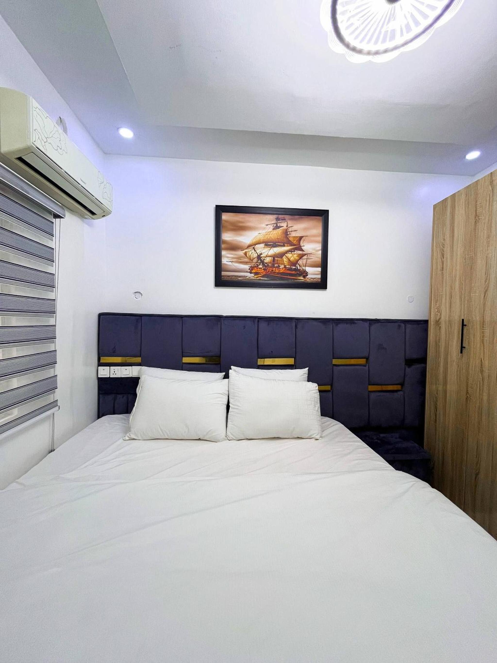 Luxurious 3BR Apartment 247 Power City views