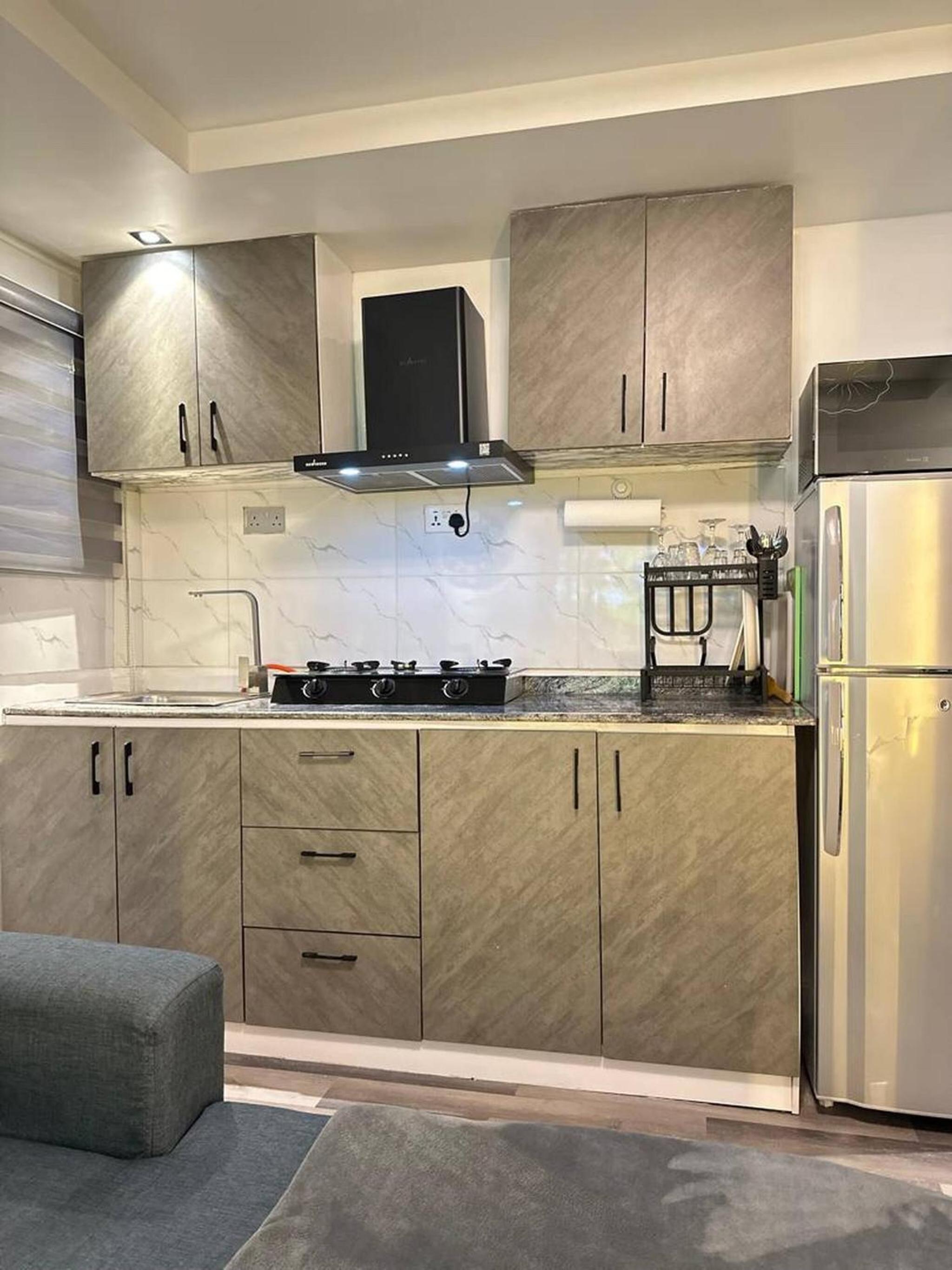 Luxurious Abuja Apartment with Private Entrance Central AC