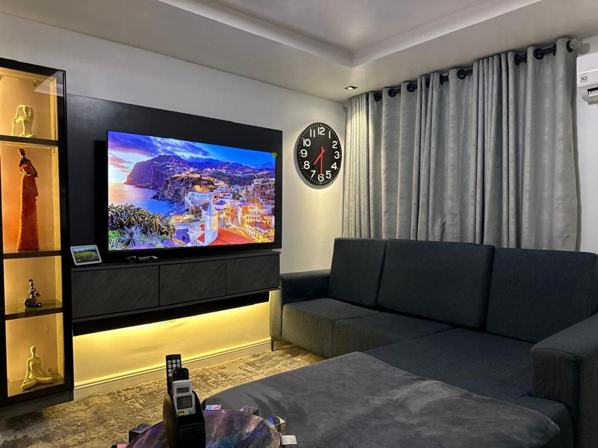 Luxurious Abuja Apartment with Private Entrance Central AC