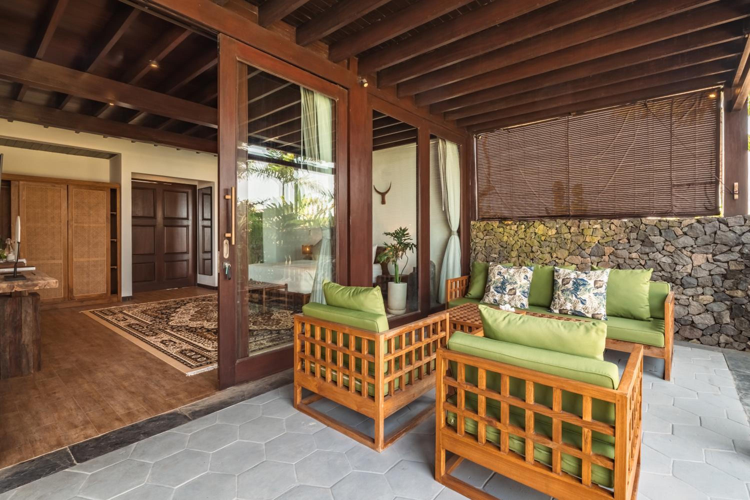 Oceanfront Luxury Villa in Beraban with Private Pool