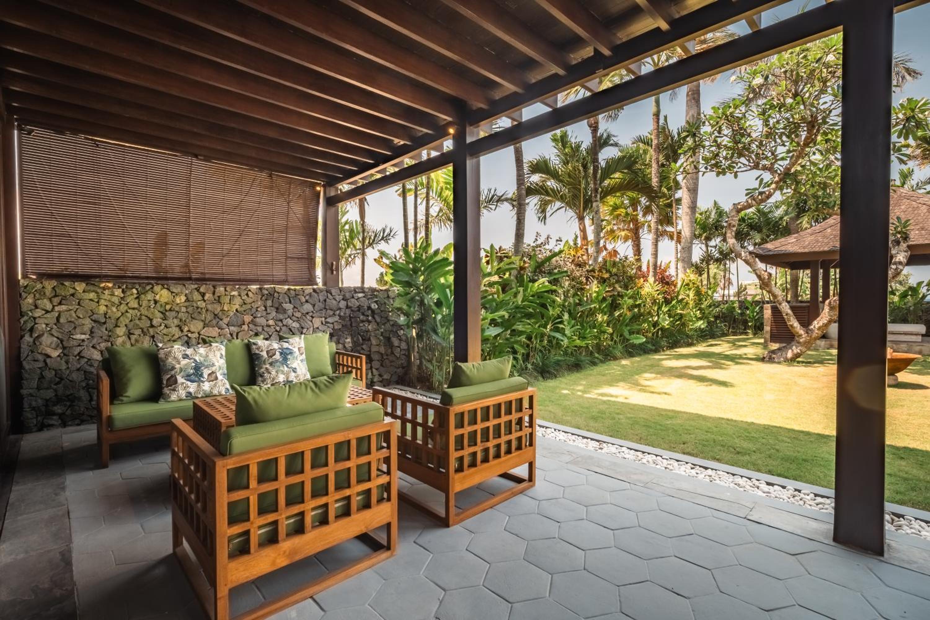 Oceanfront Luxury Villa in Beraban with Private Pool