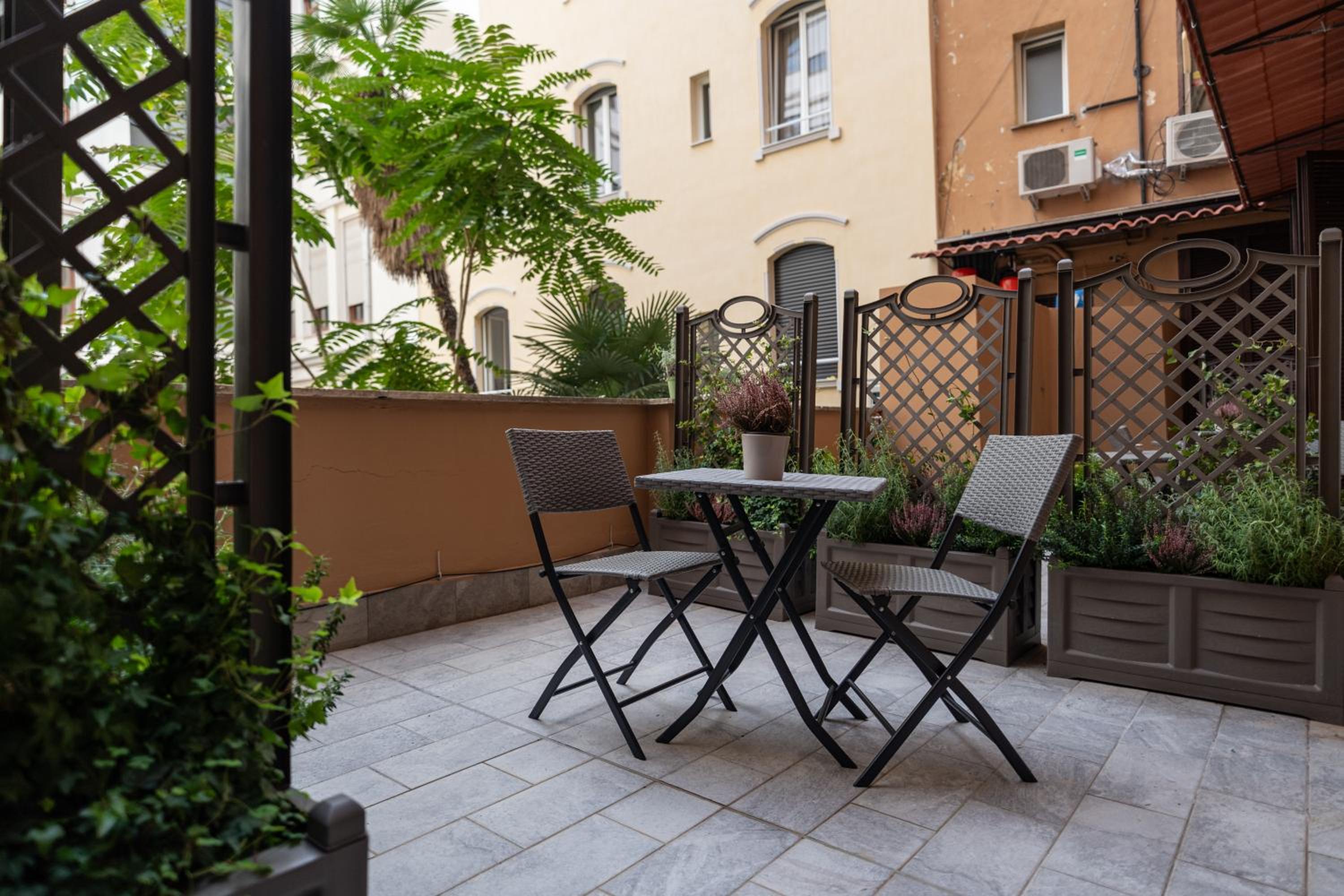 Roma suite hotel