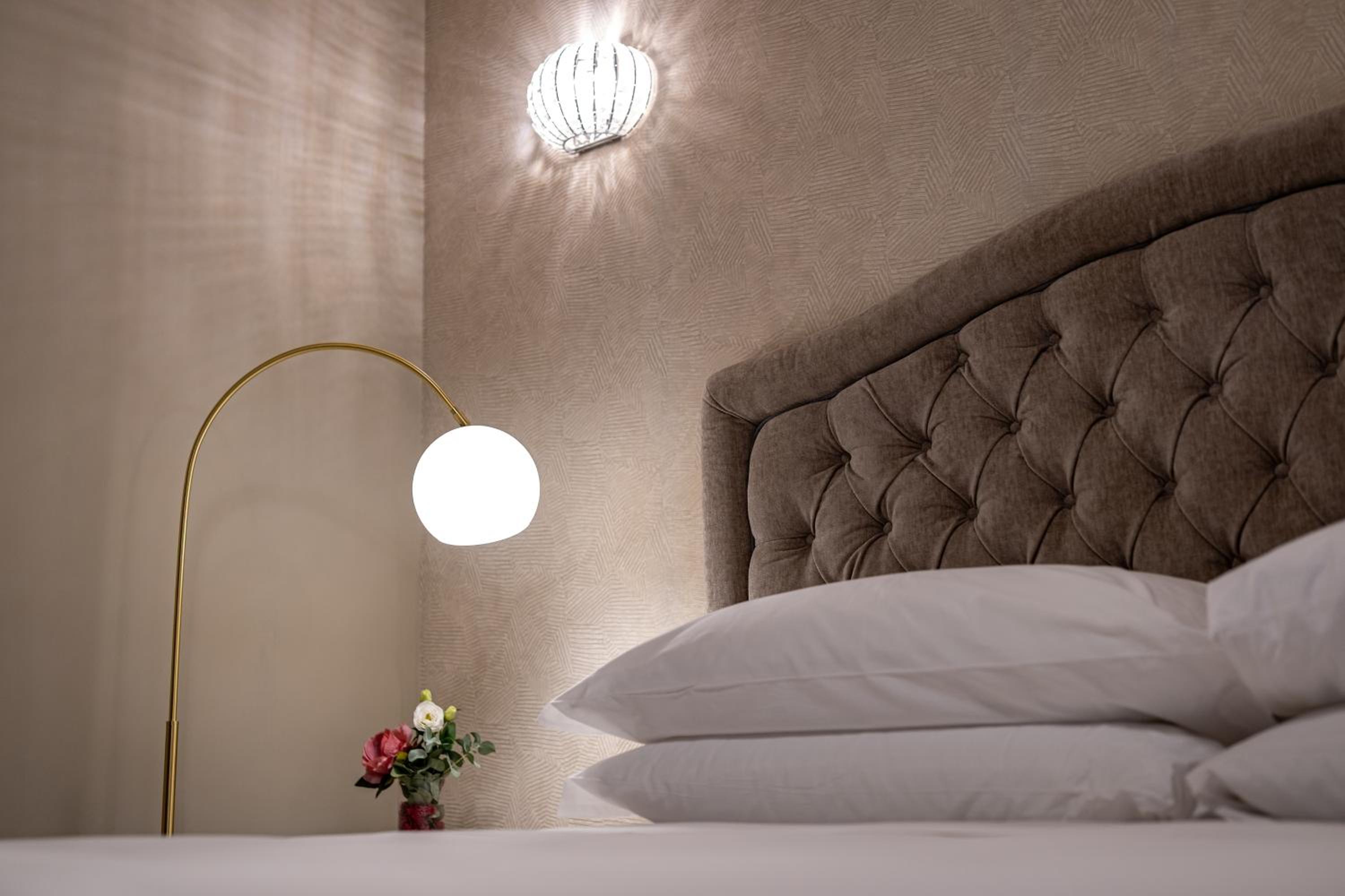 Roma suite hotel