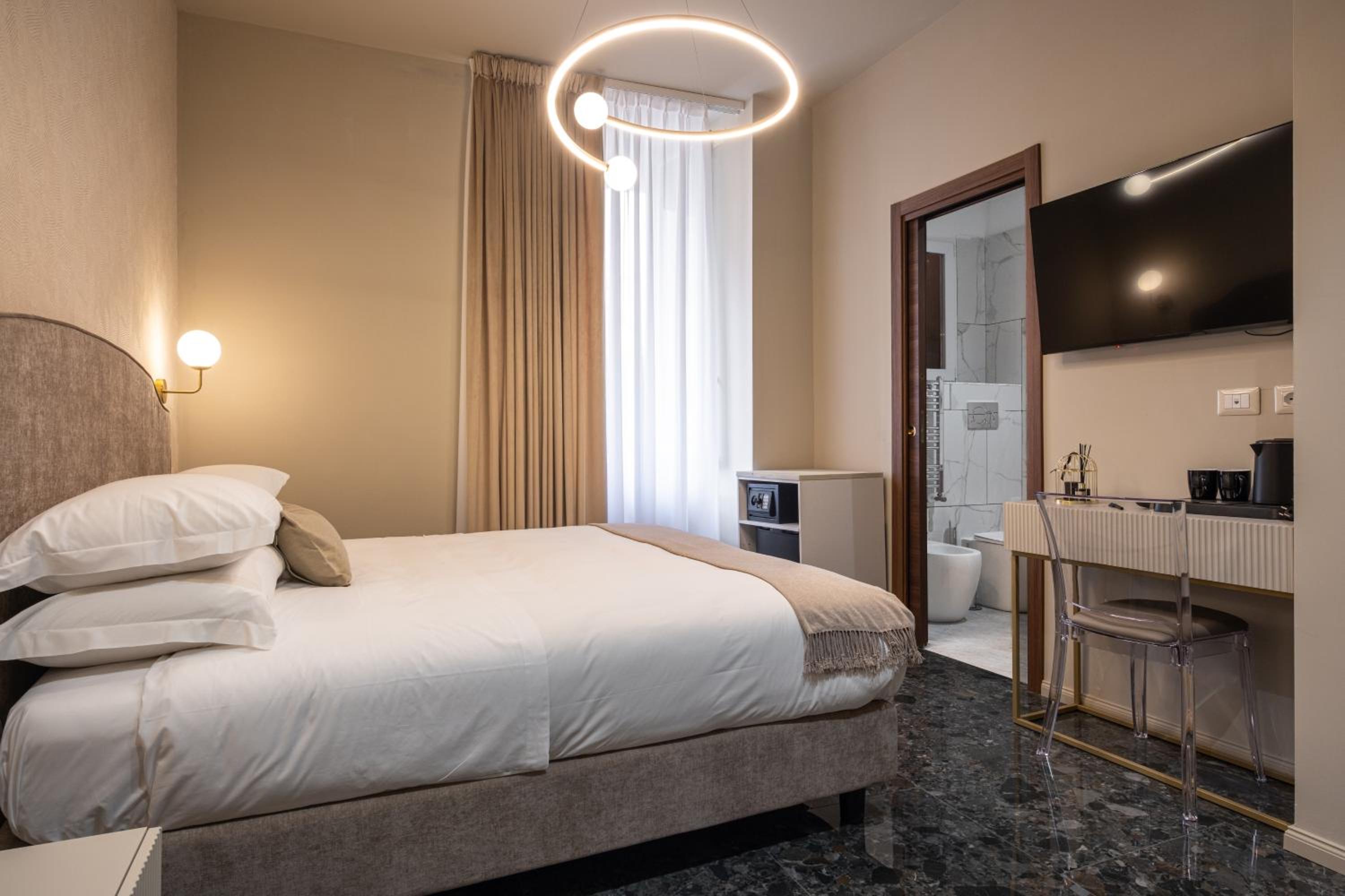 Roma suite hotel