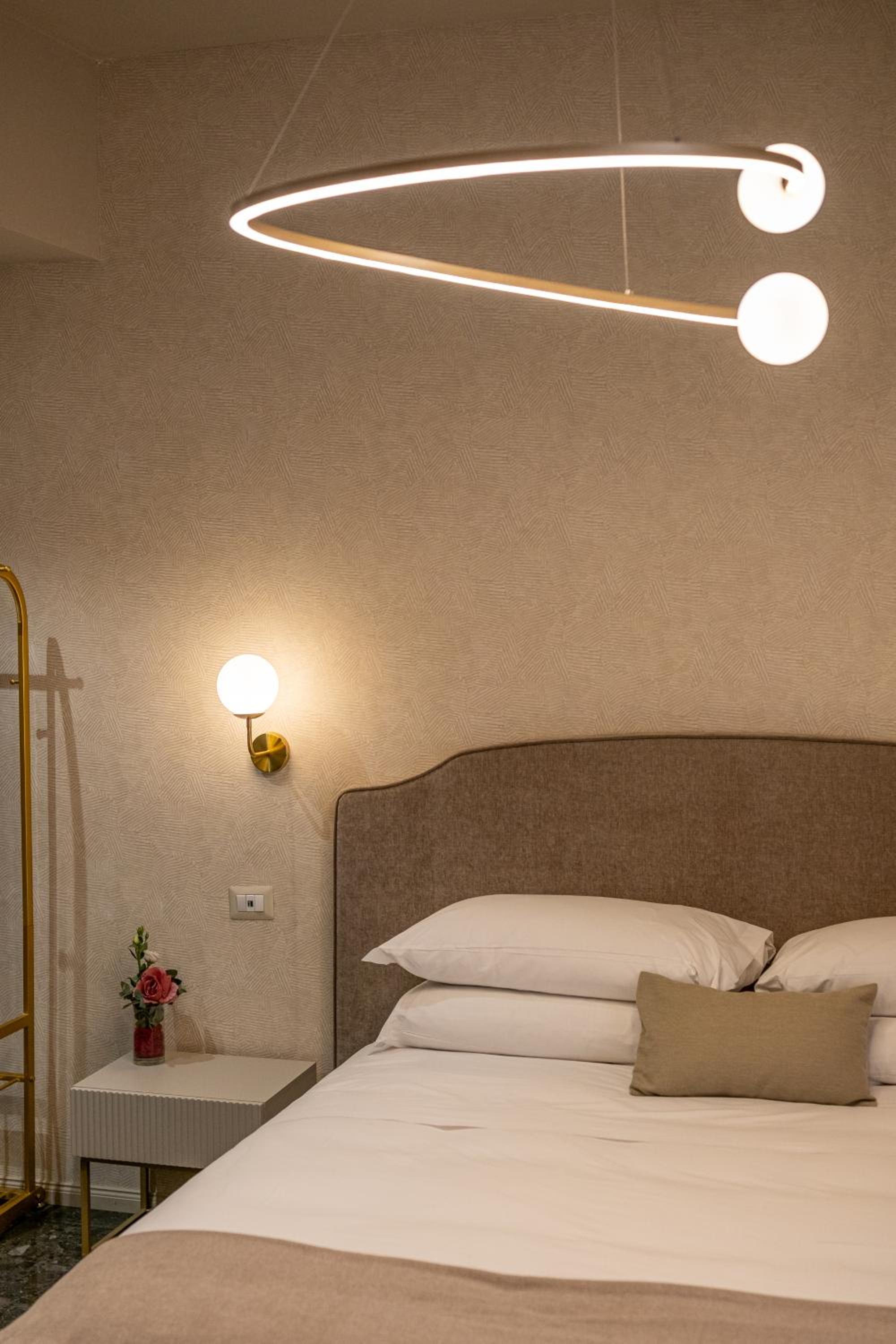 Roma suite hotel