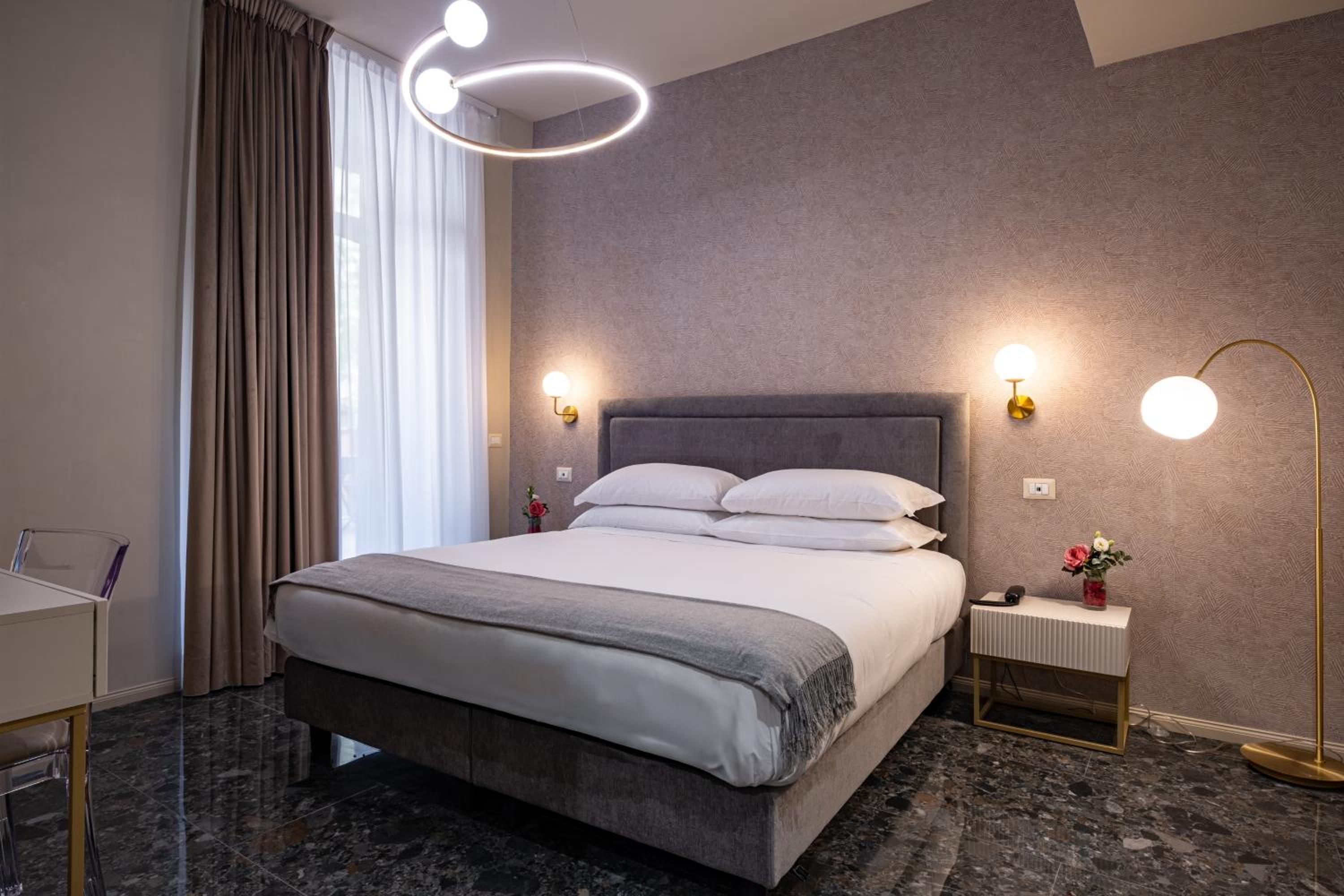 Roma suite hotel