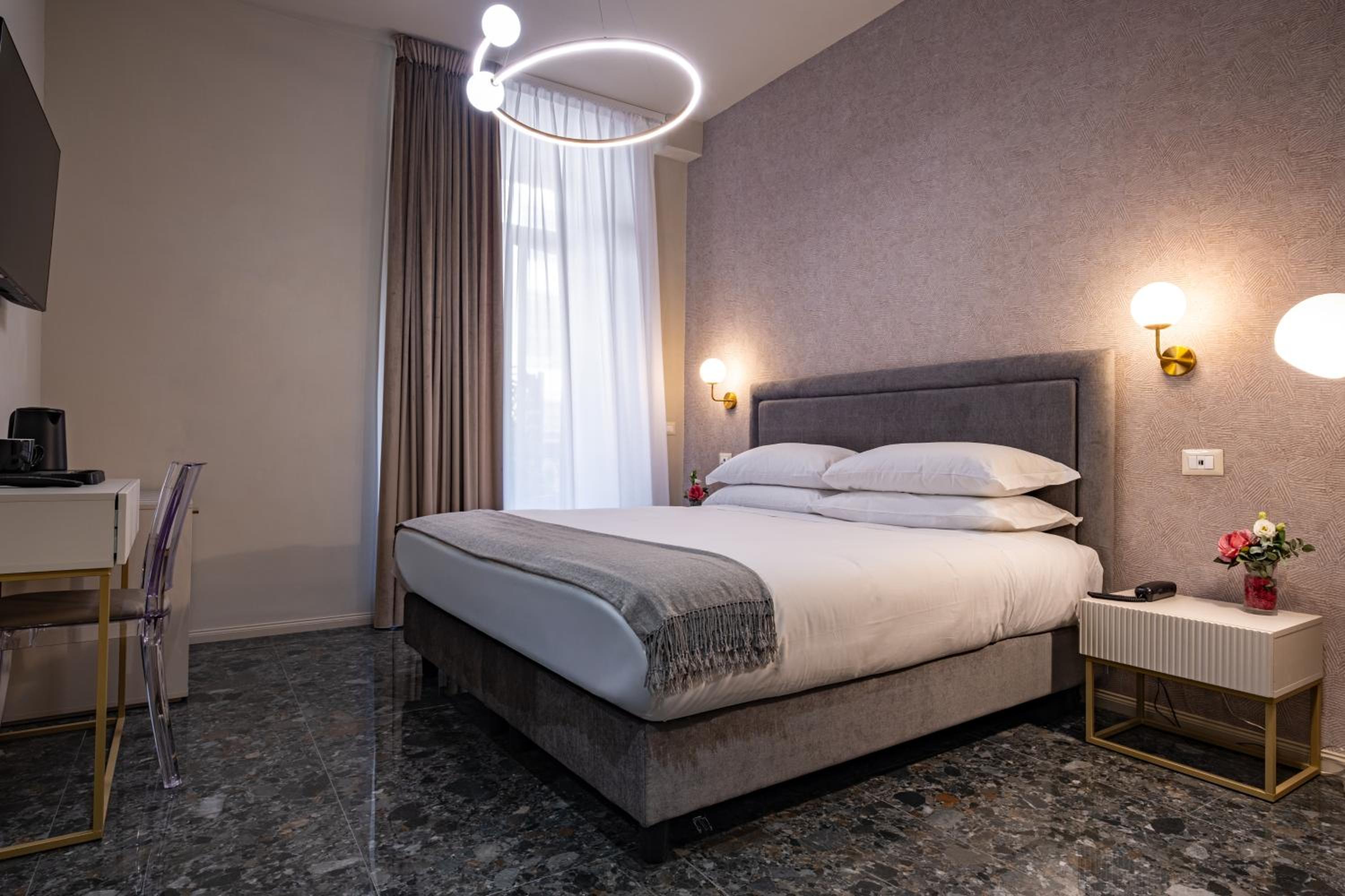 Roma suite hotel