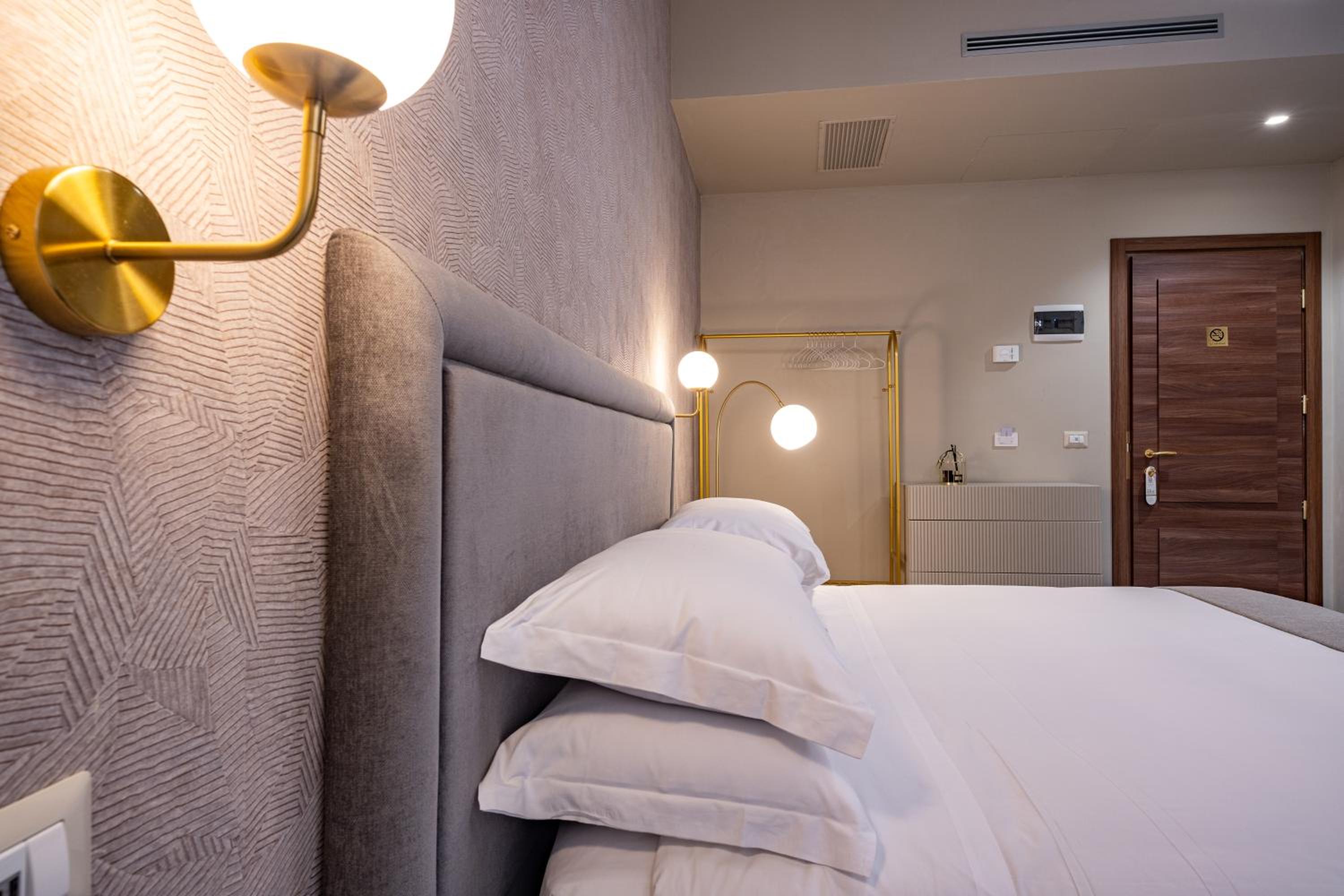 Roma suite hotel