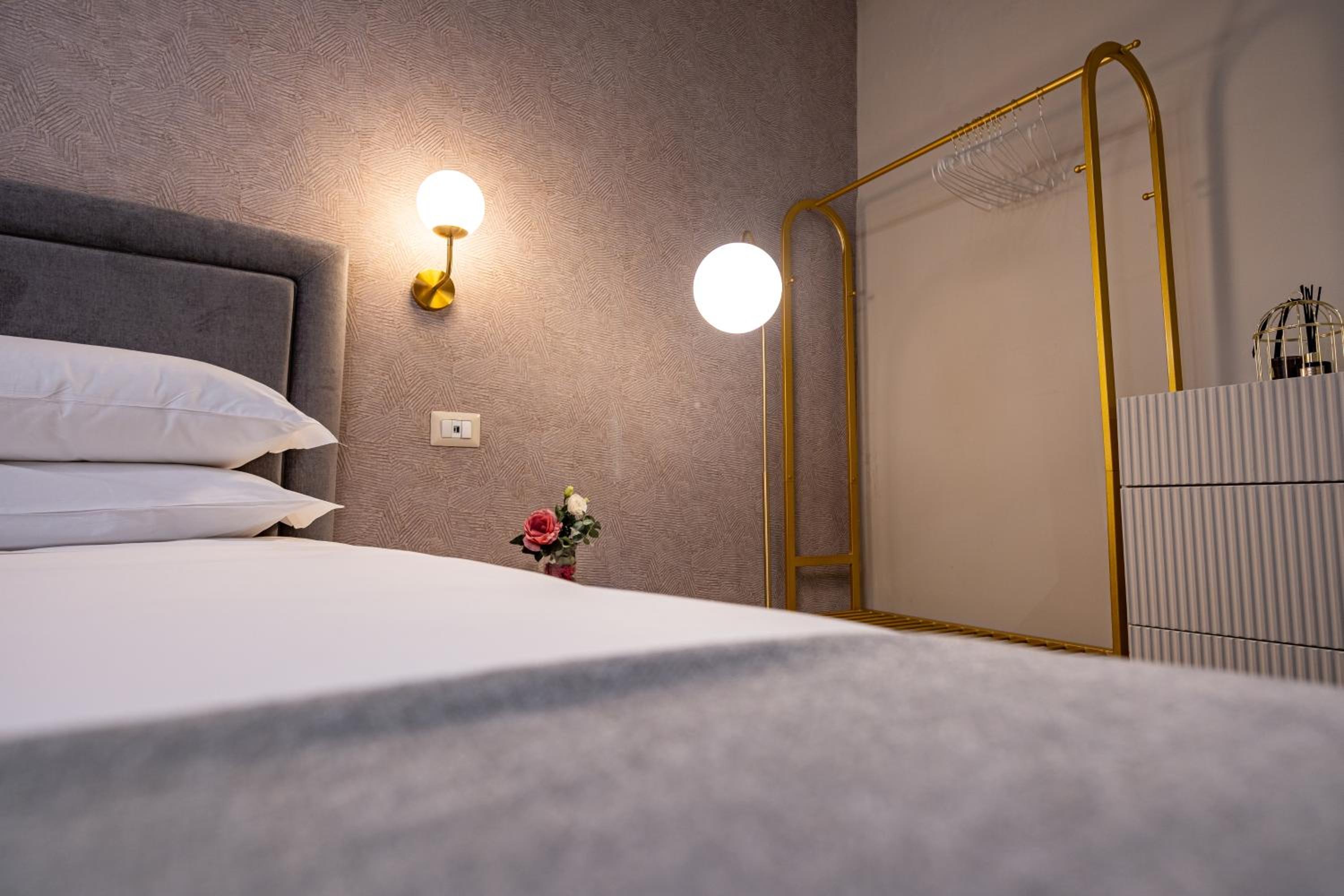 Roma suite hotel