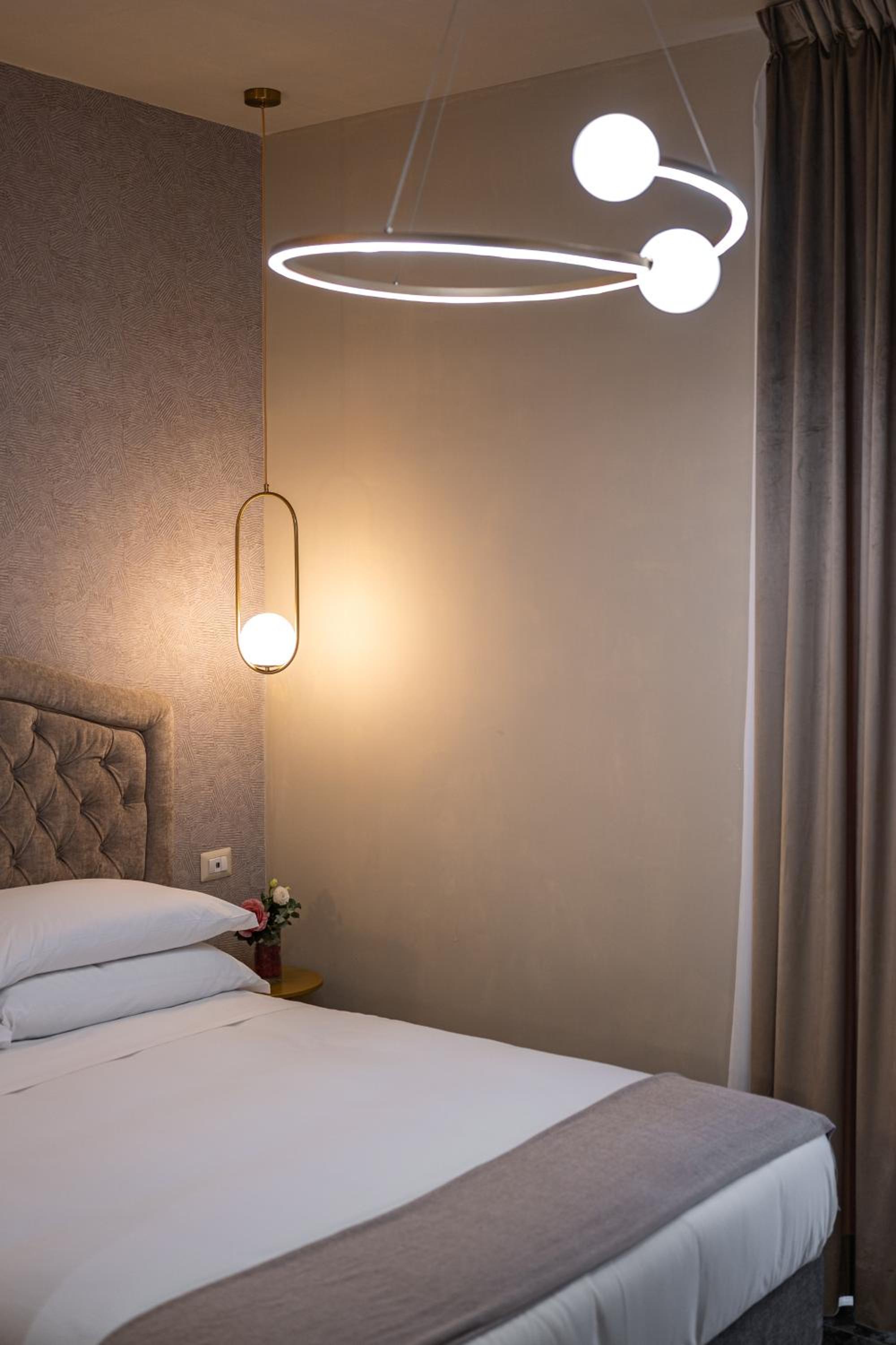 Roma suite hotel