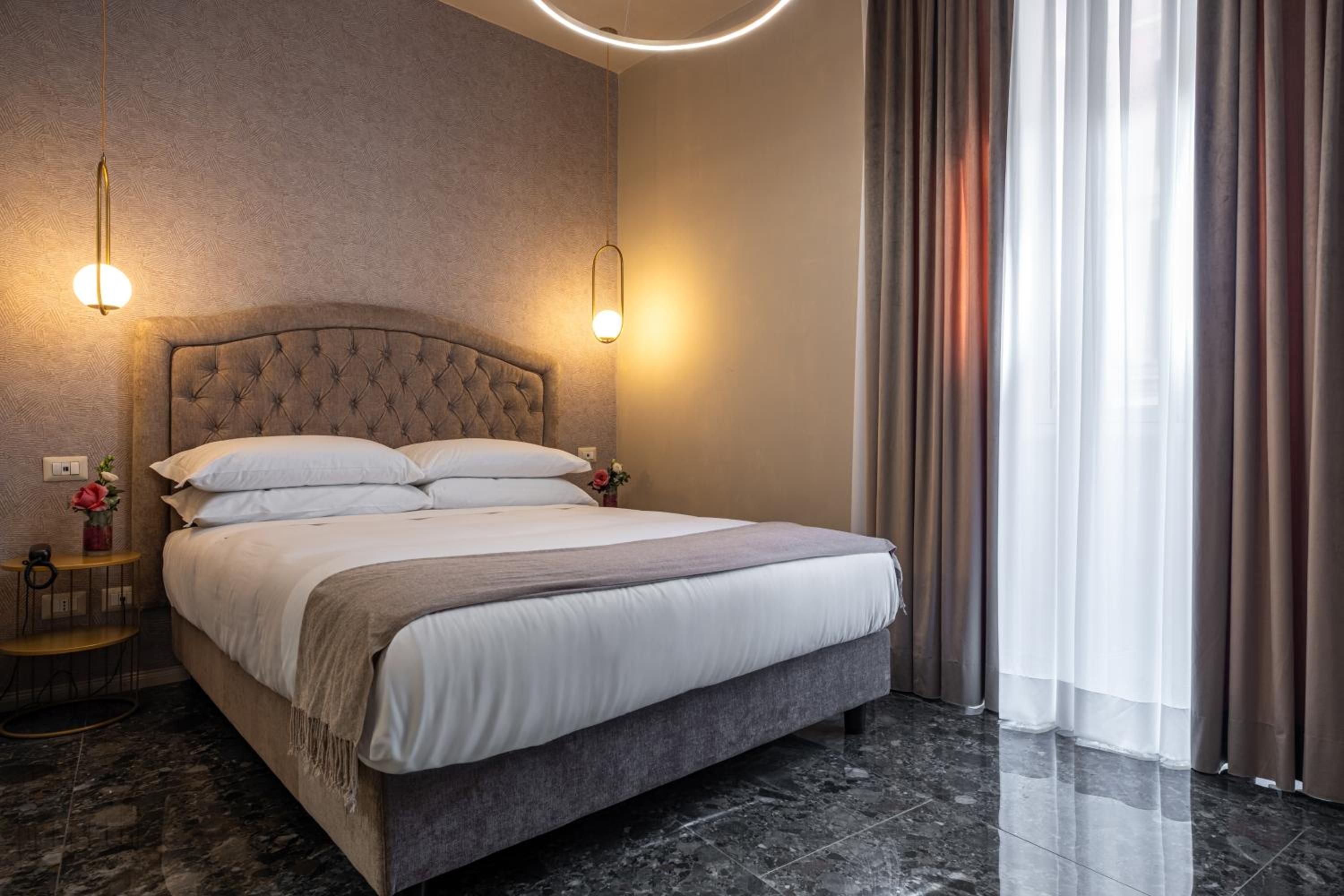 Roma suite hotel