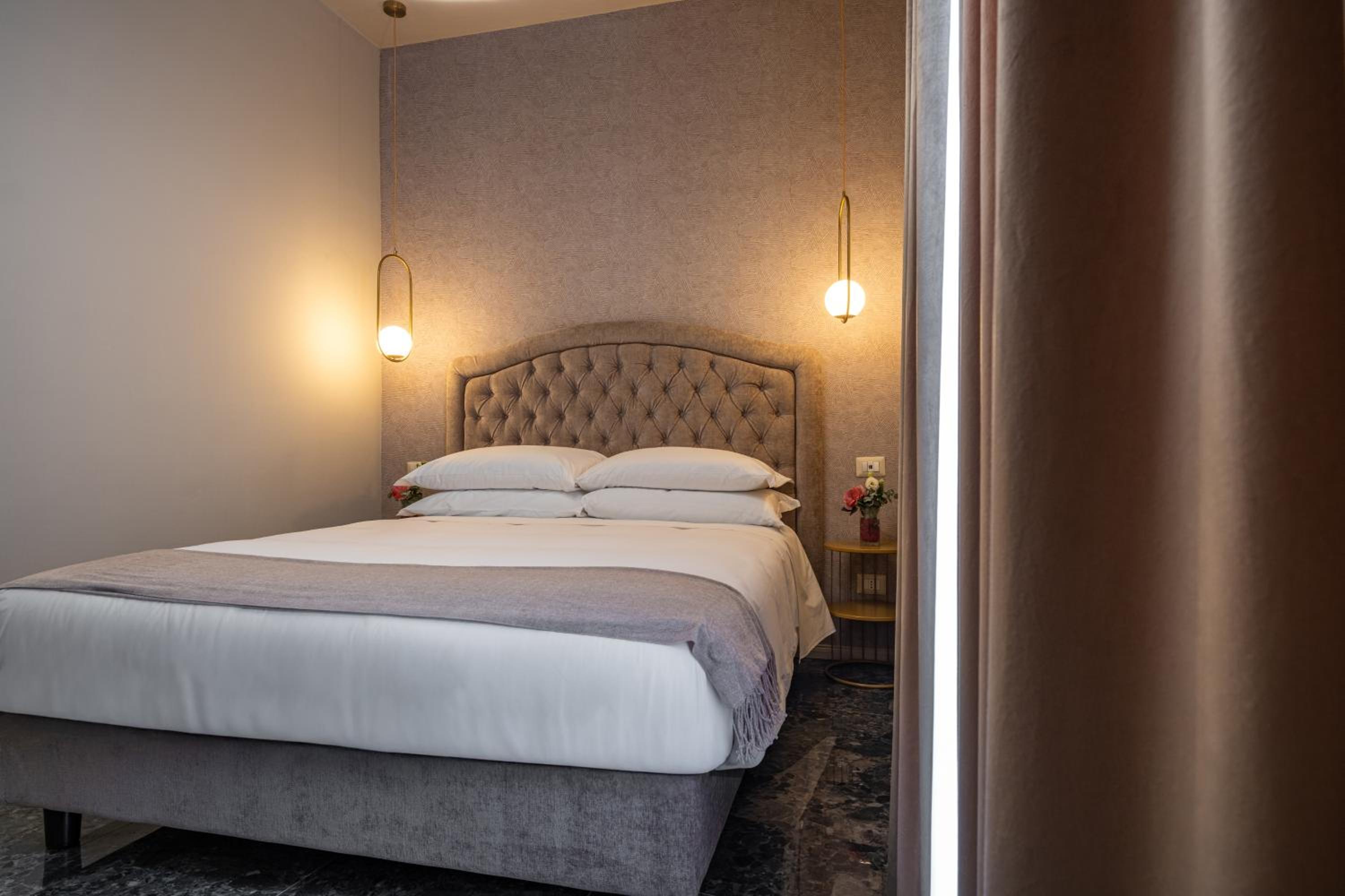 Roma suite hotel