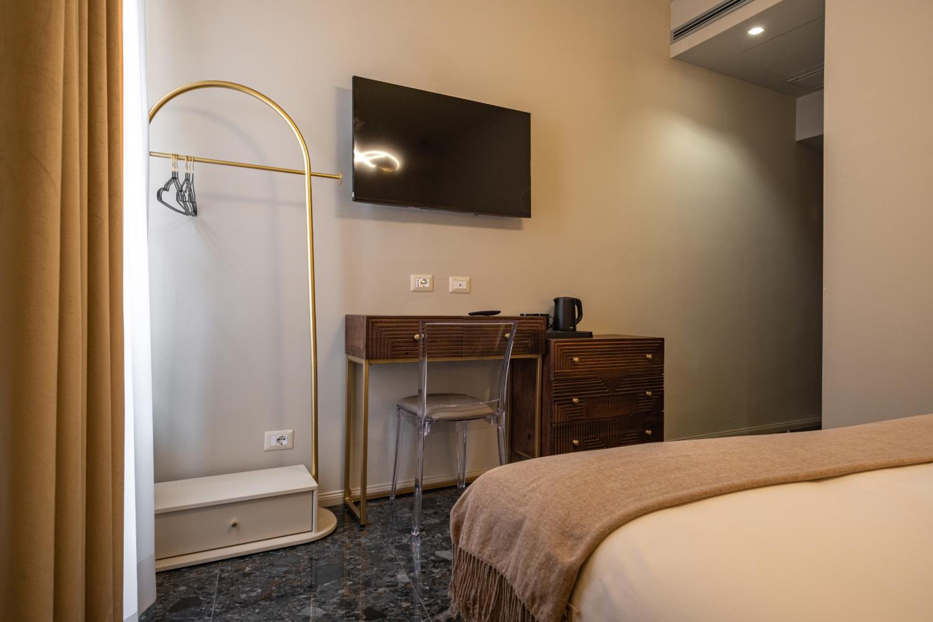 Roma suite hotel