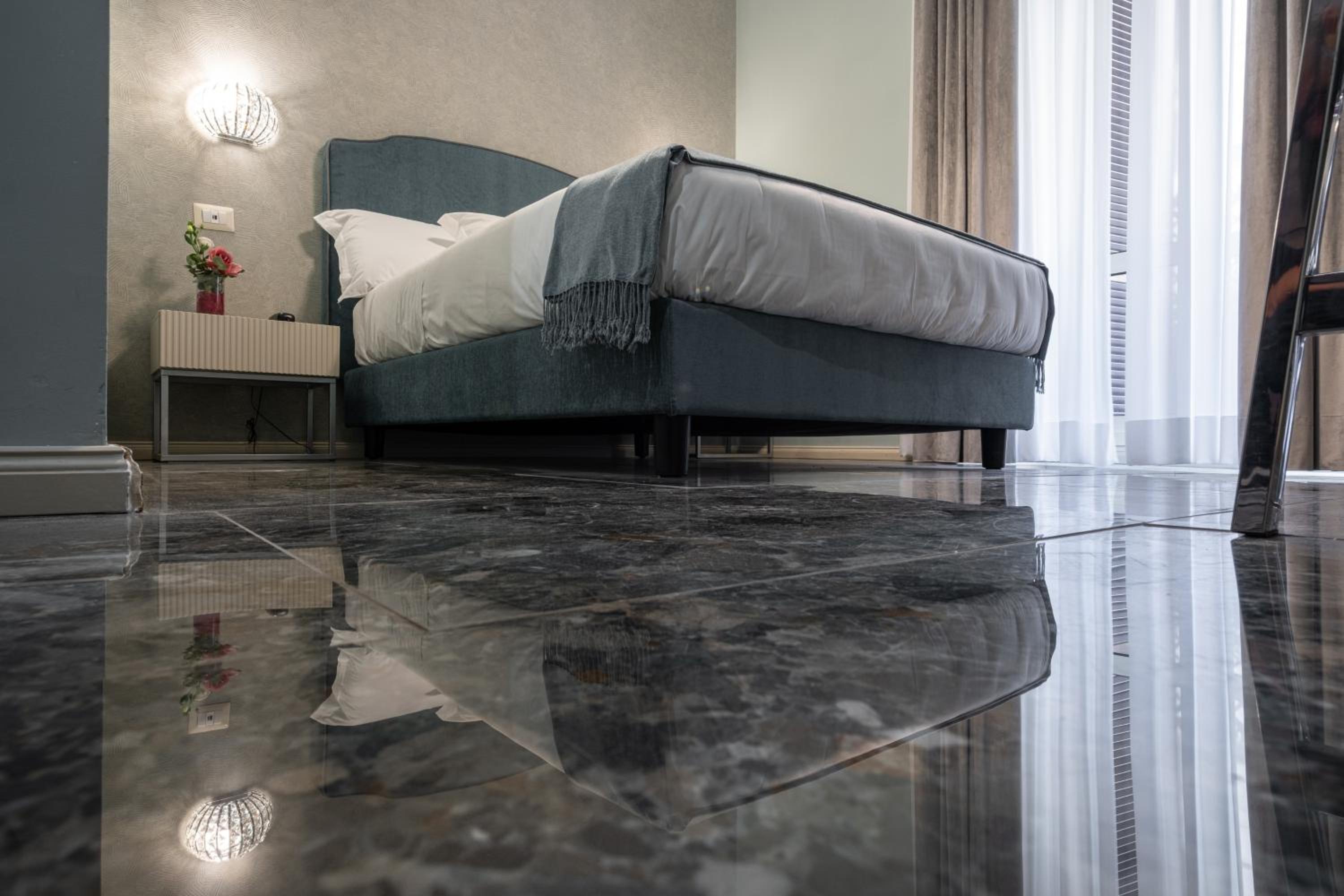 Roma suite hotel