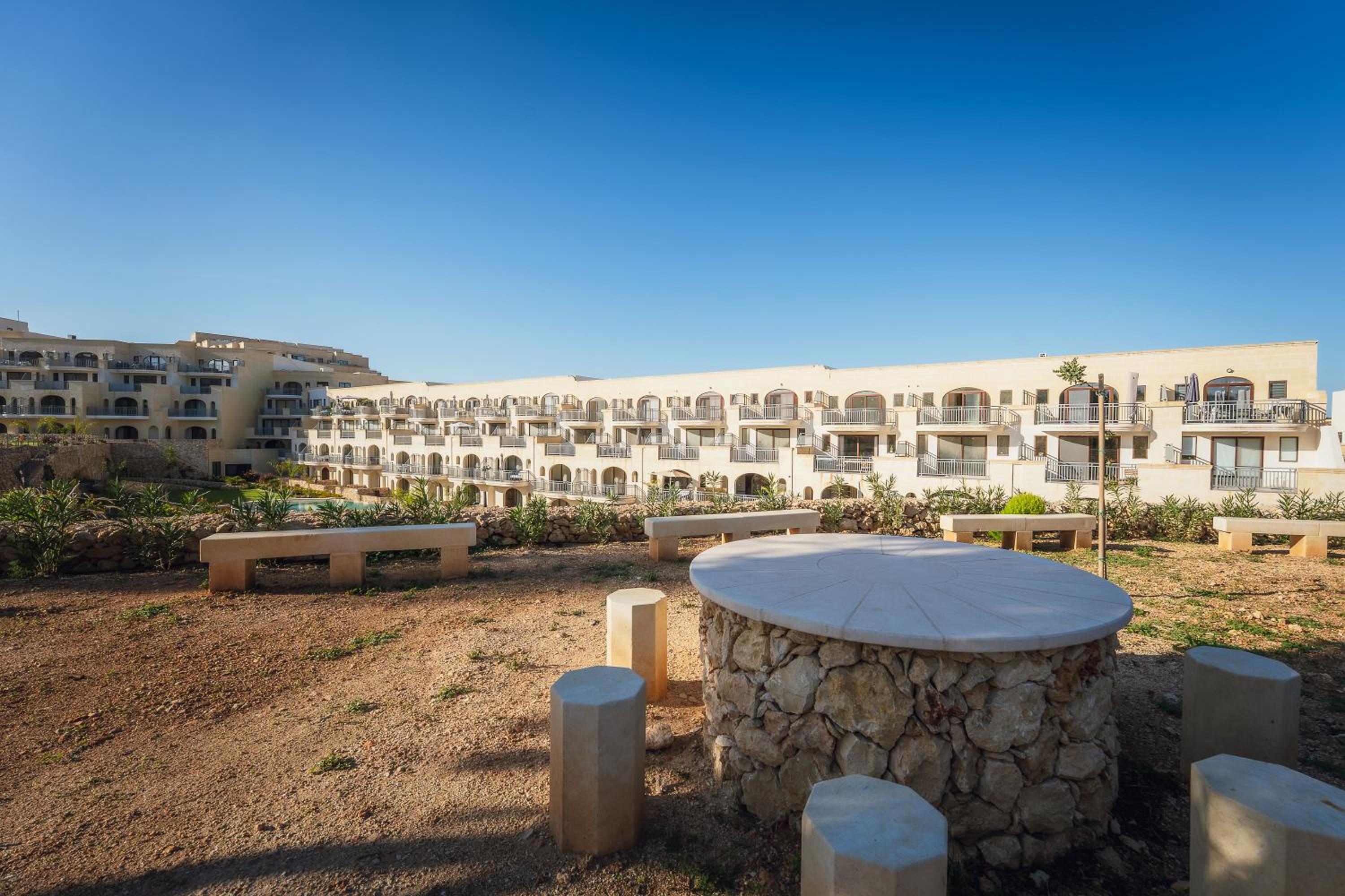 Qala Skyview Penthouse with Pool, Sunsets and BBQ Area