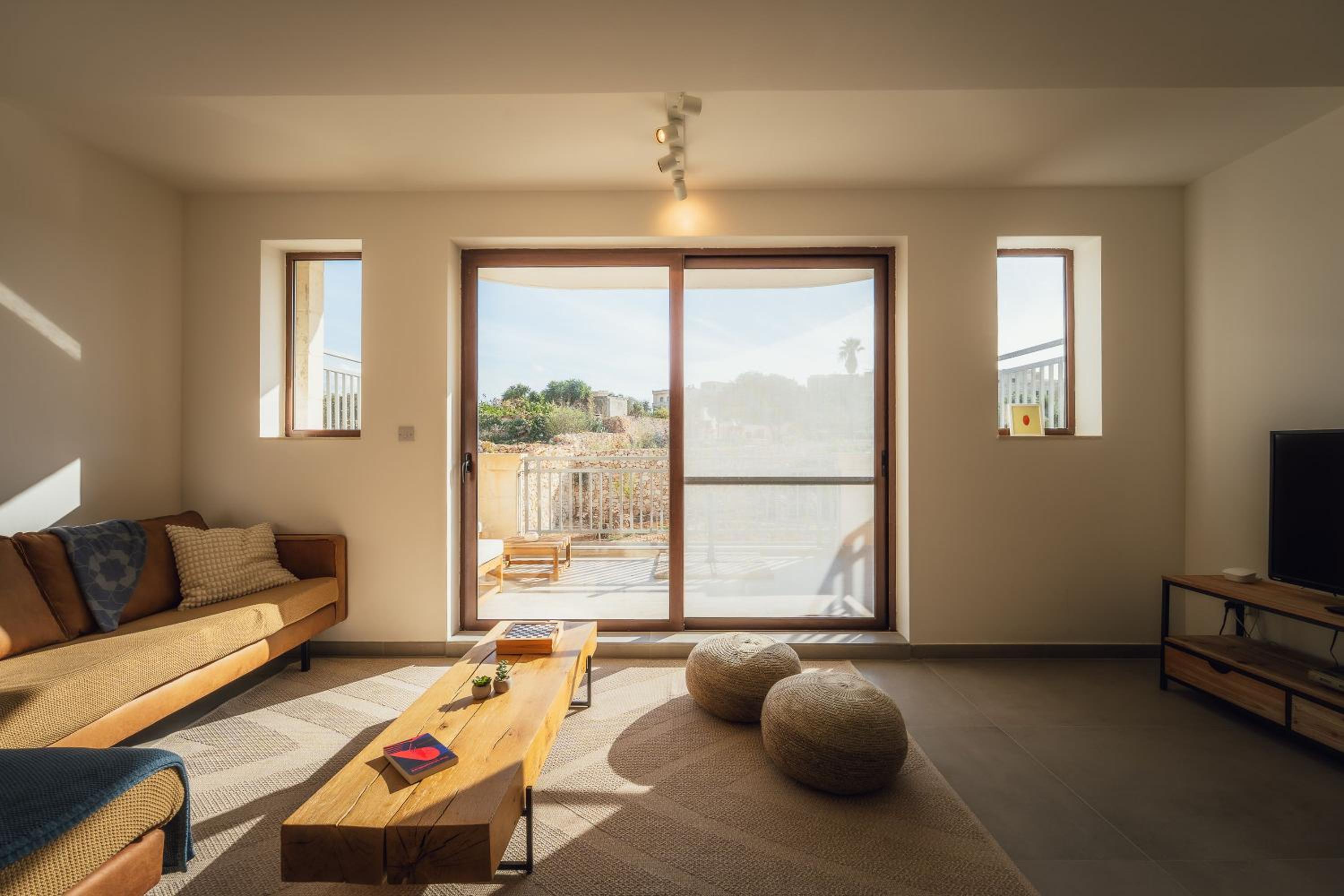 Qala Skyview Penthouse with Pool, Sunsets and BBQ Area