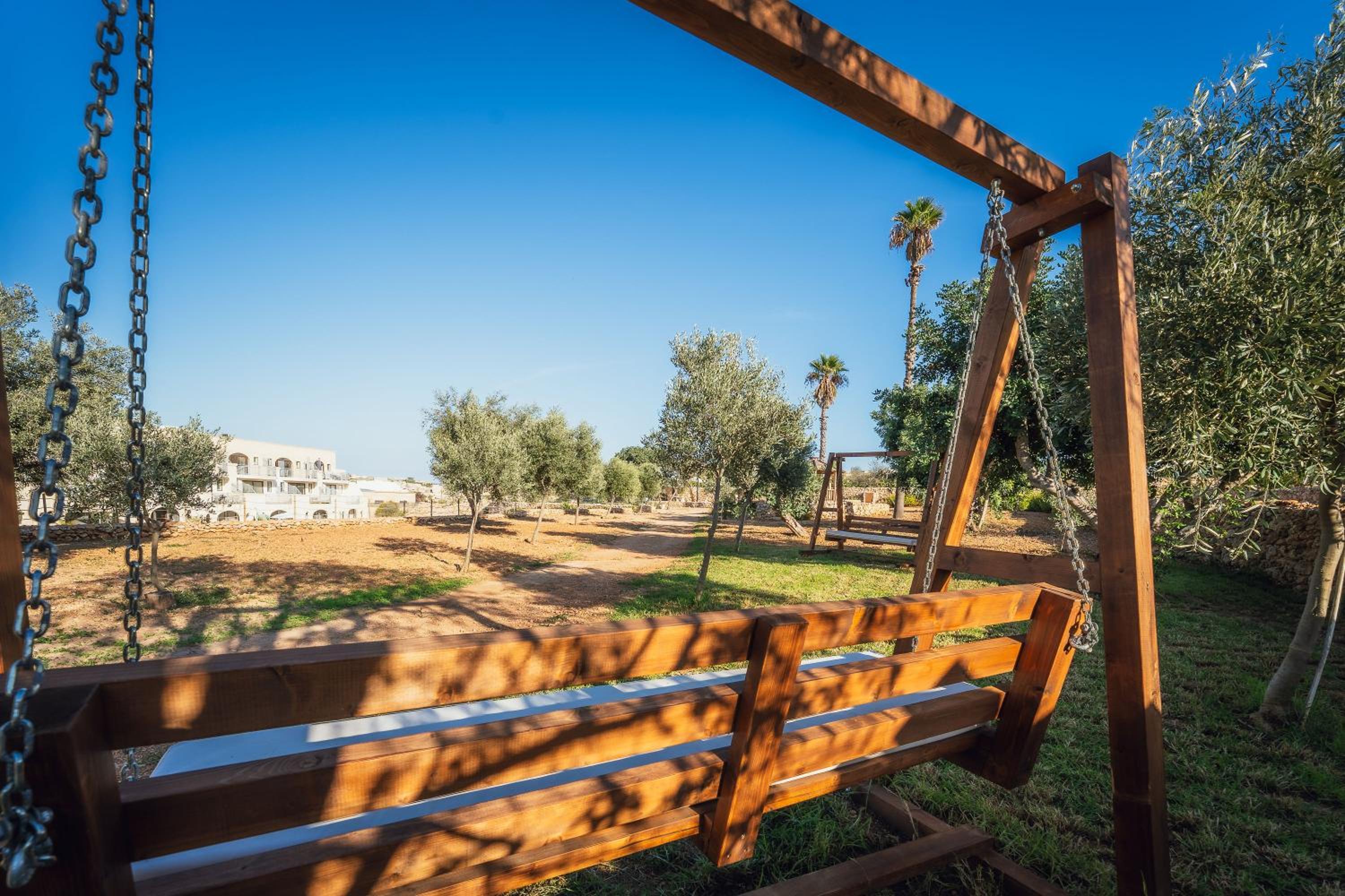 Qala Skyview Penthouse with Pool, Sunsets and BBQ Area