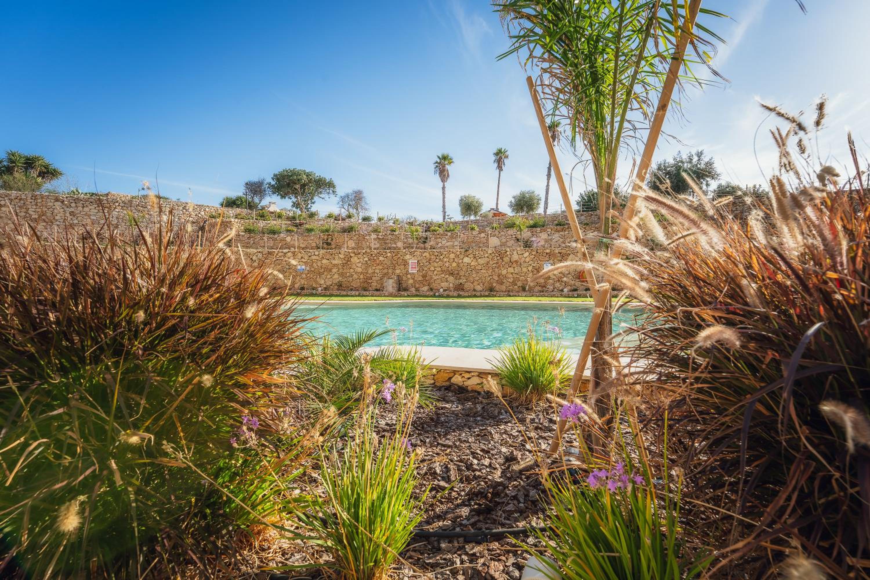 Qala Skyview Penthouse with Pool, Sunsets and BBQ Area