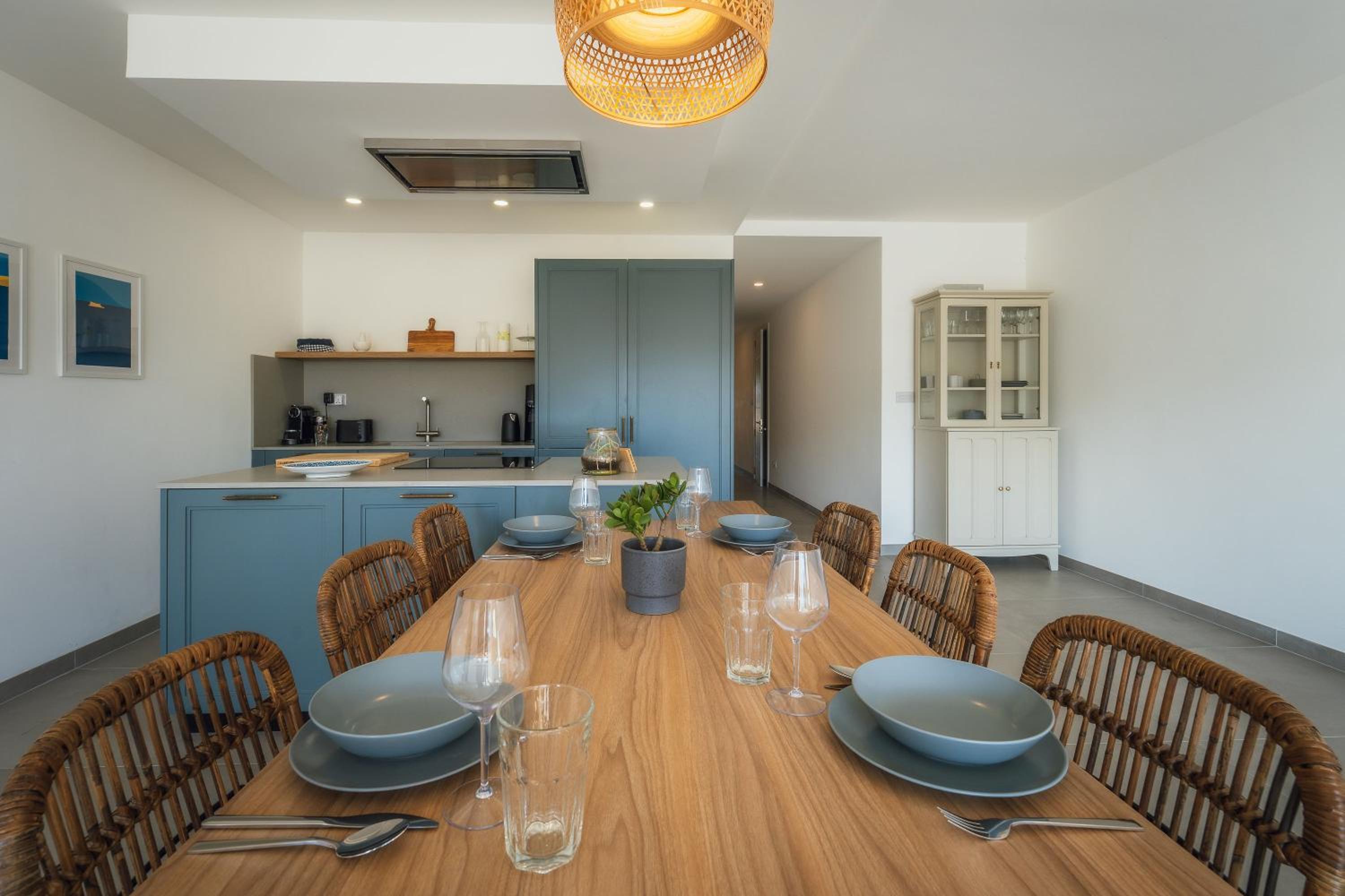 Qala Skyview Penthouse with Pool, Sunsets and BBQ Area