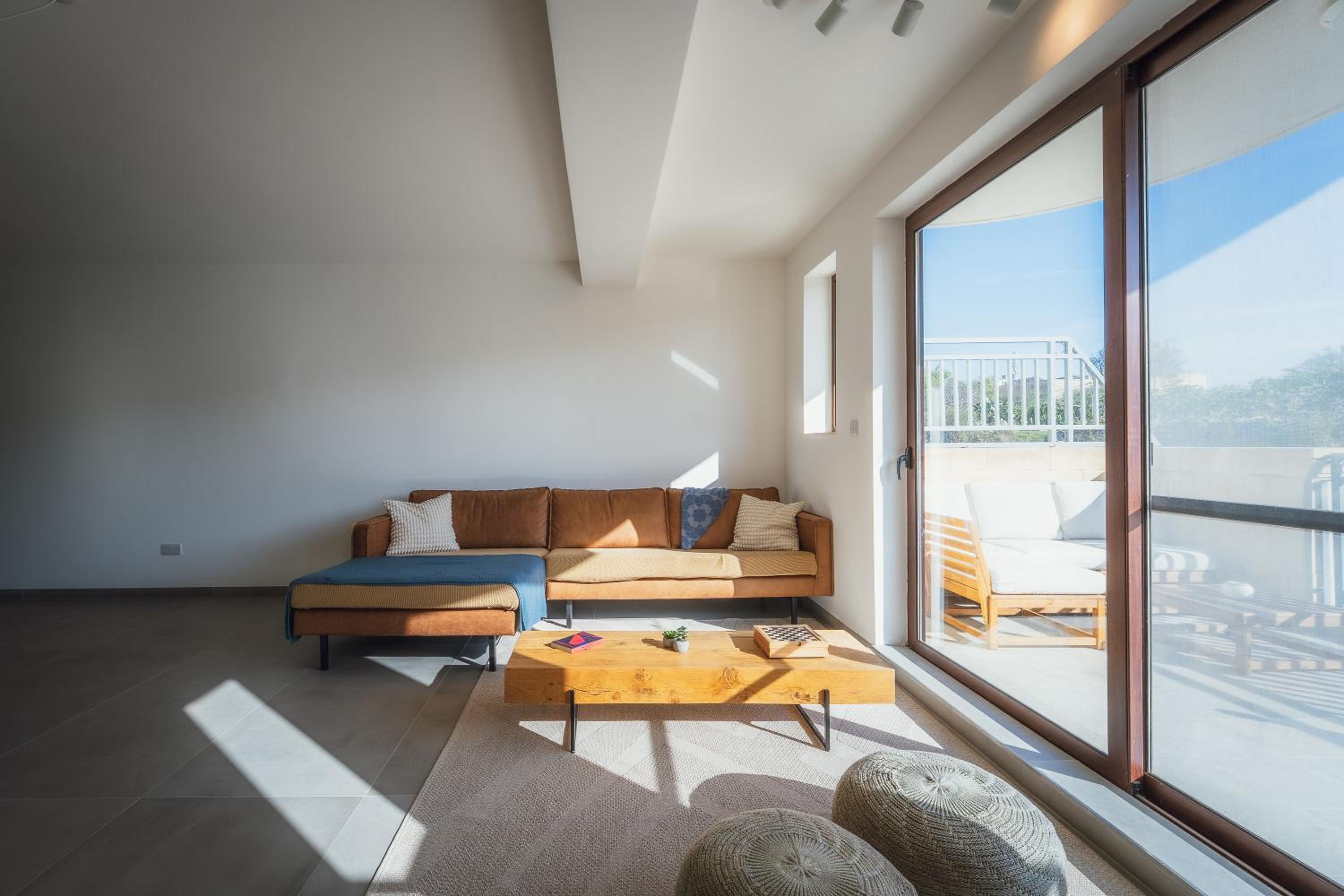Qala Skyview Penthouse with Pool, Sunsets and BBQ Area