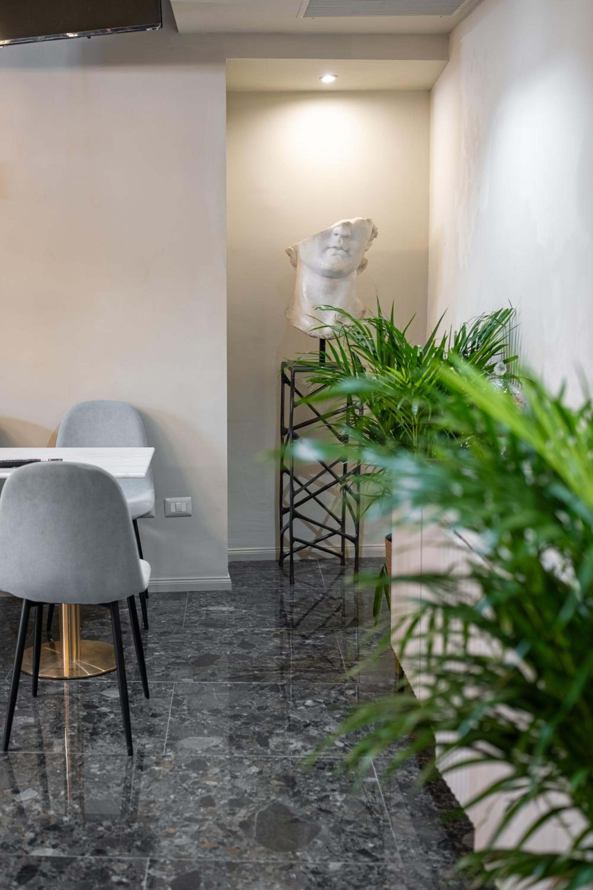 Roma suite hotel
