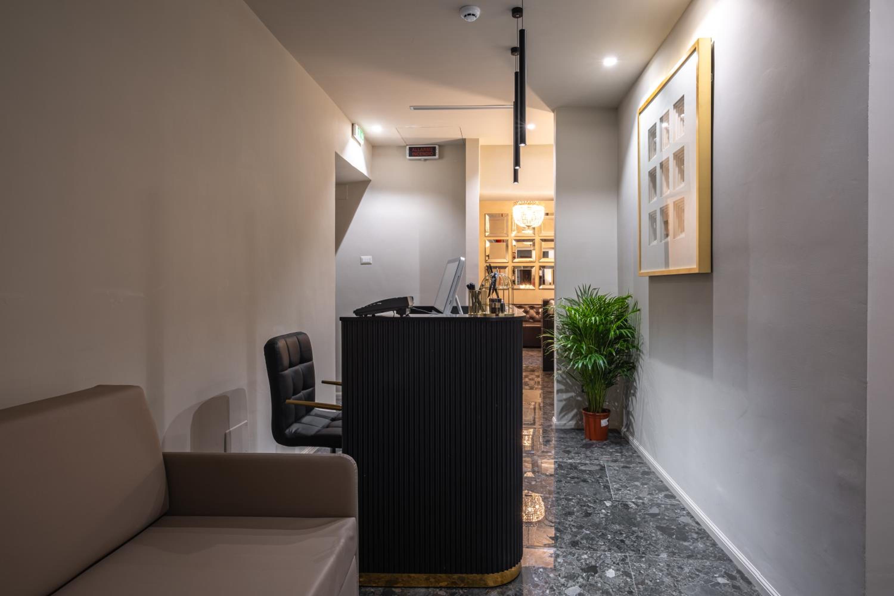 Roma suite hotel