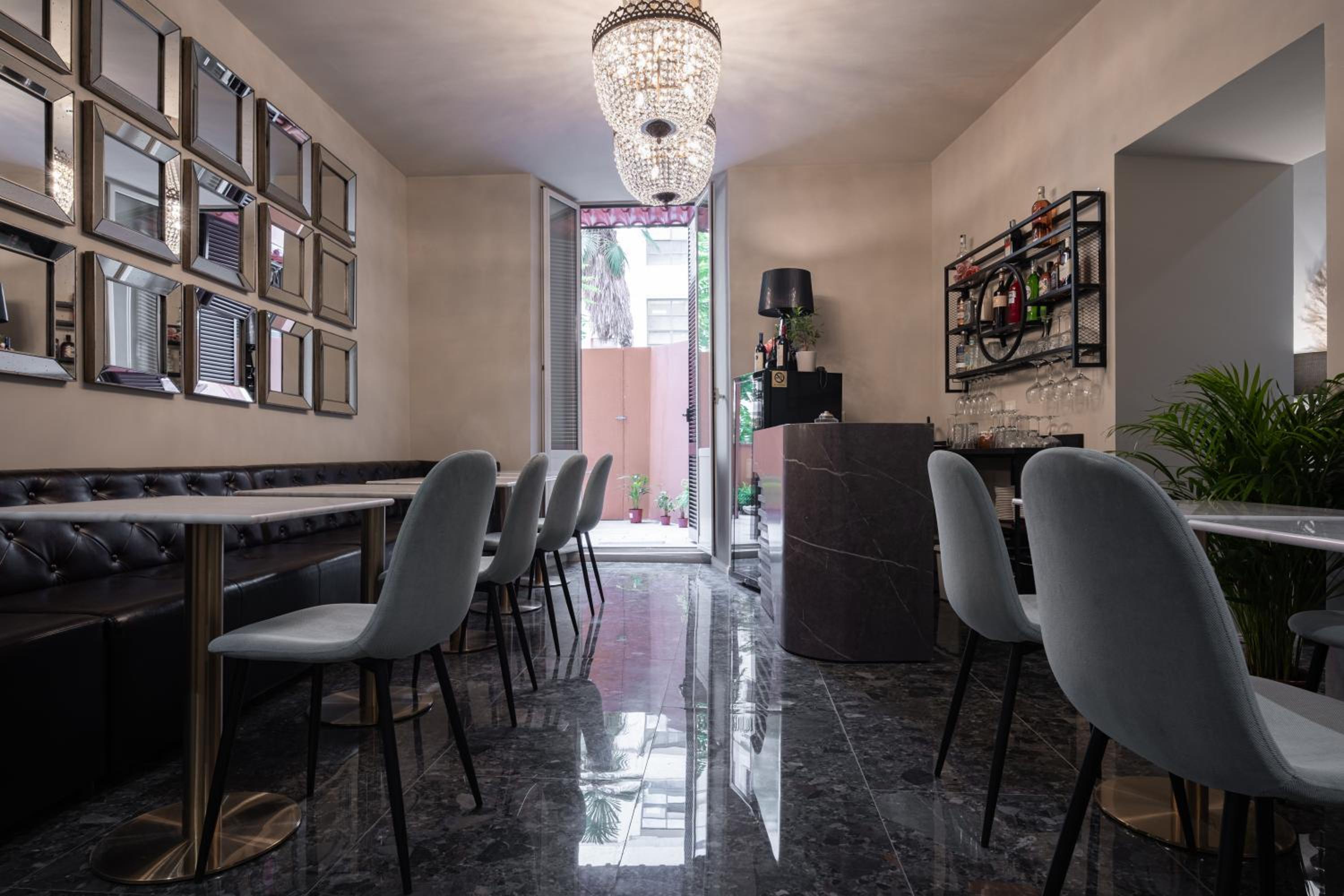 Roma suite hotel
