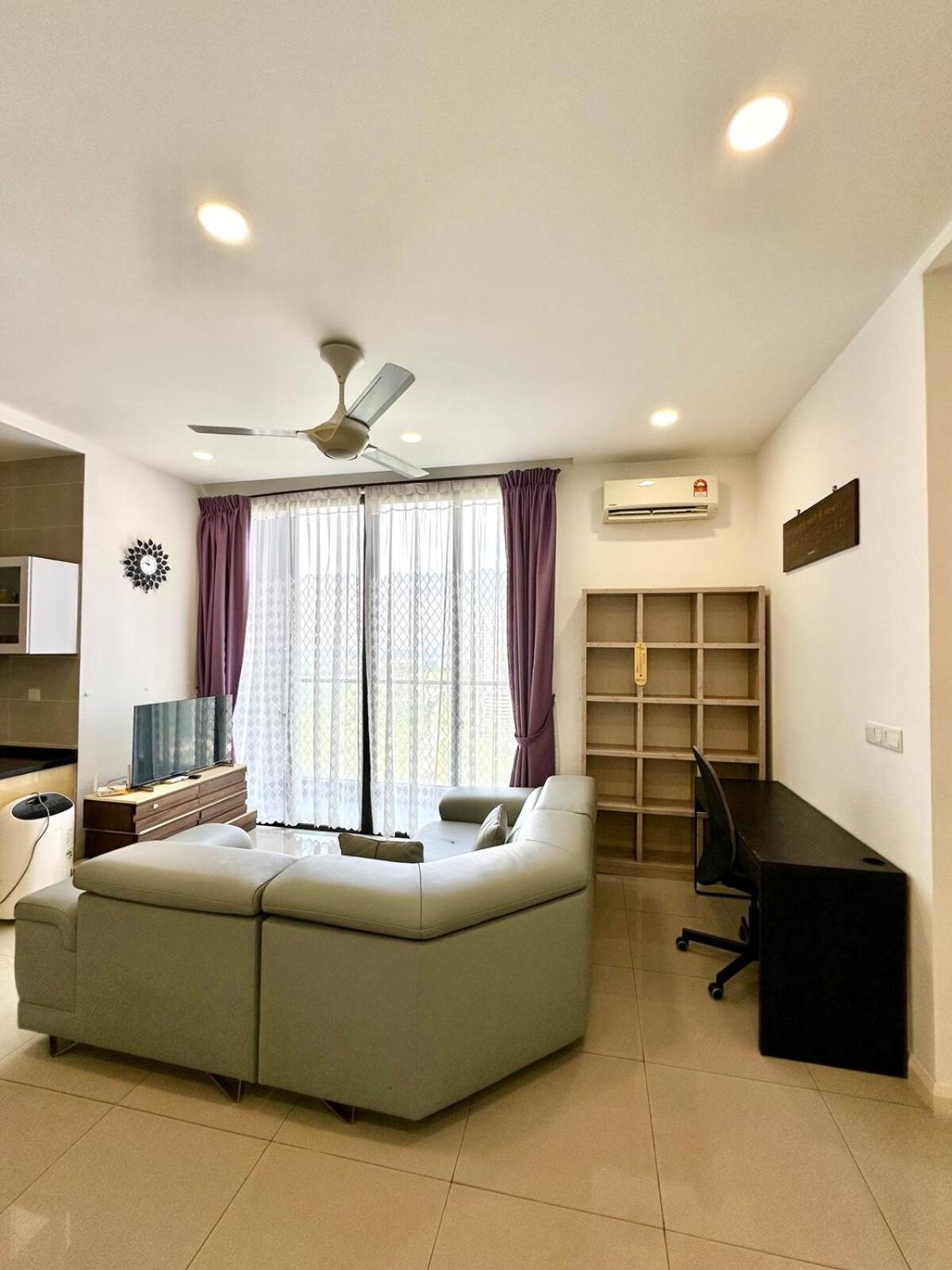D'pristine 4 bedroom condo 1725 opposite Legoland and Medini mall