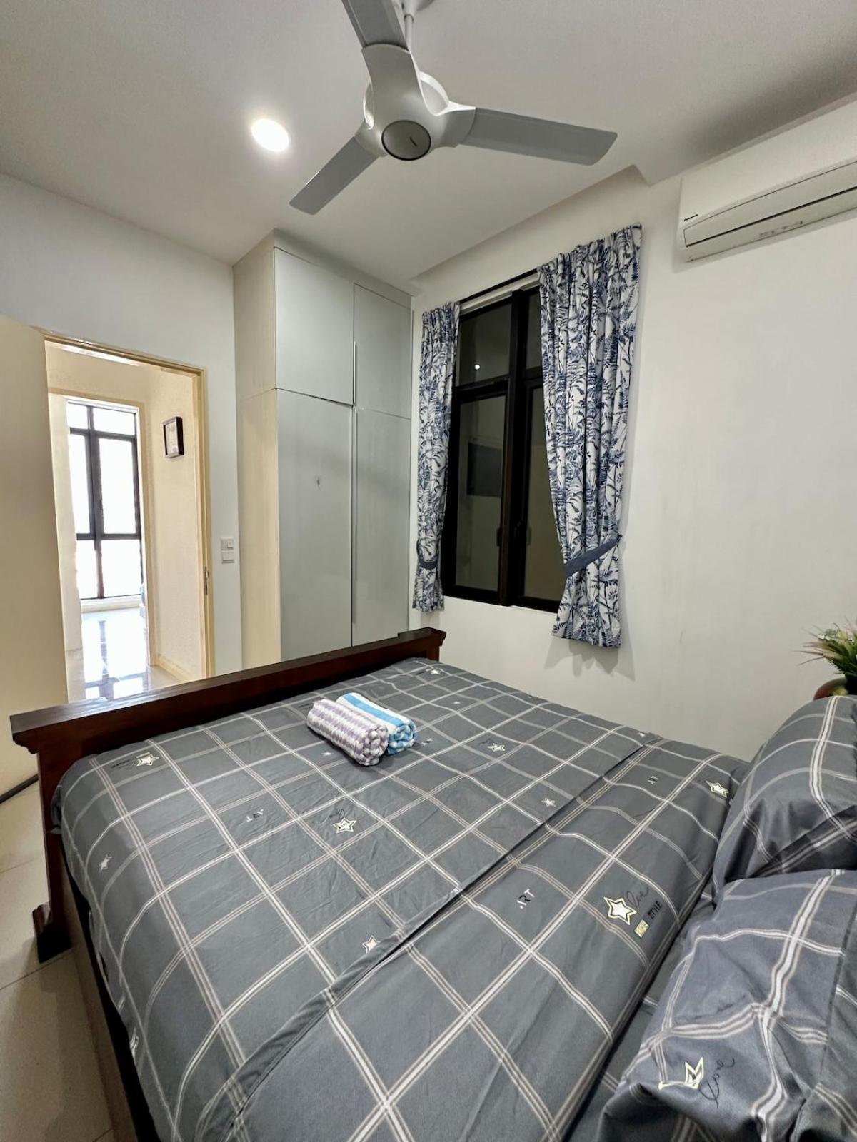 D'pristine 4 bedroom condo 1725 opposite Legoland and Medini mall