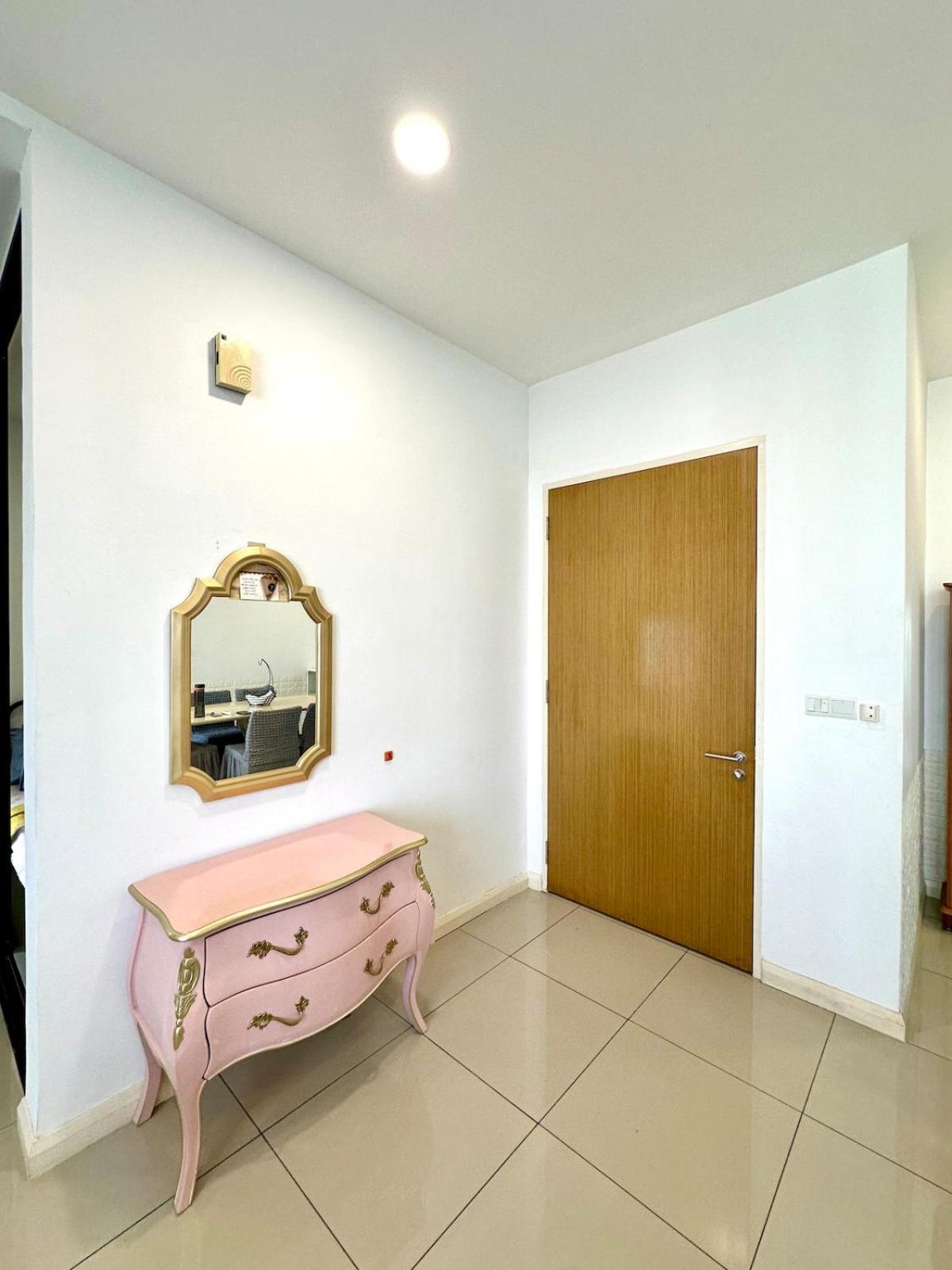 D'pristine 4 bedroom condo 1725 opposite Legoland and Medini mall