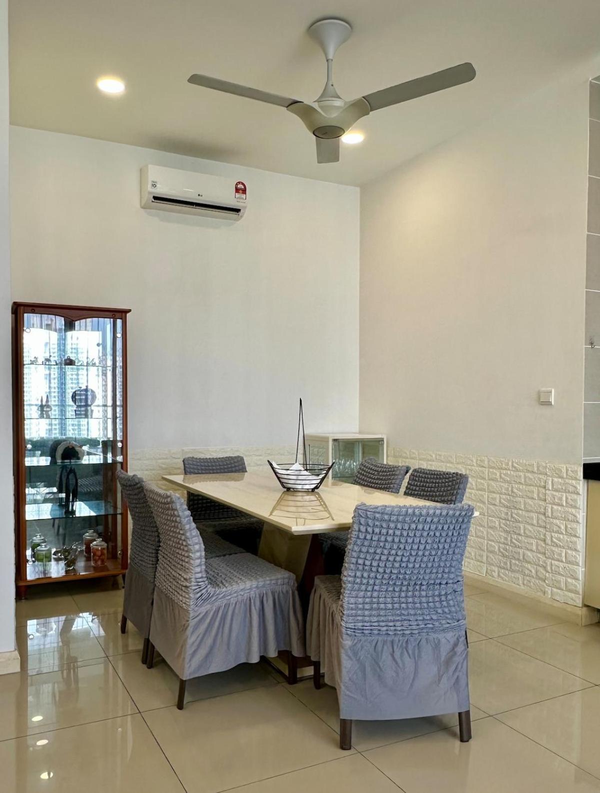 D'pristine 4 bedroom condo 1725 opposite Legoland and Medini mall