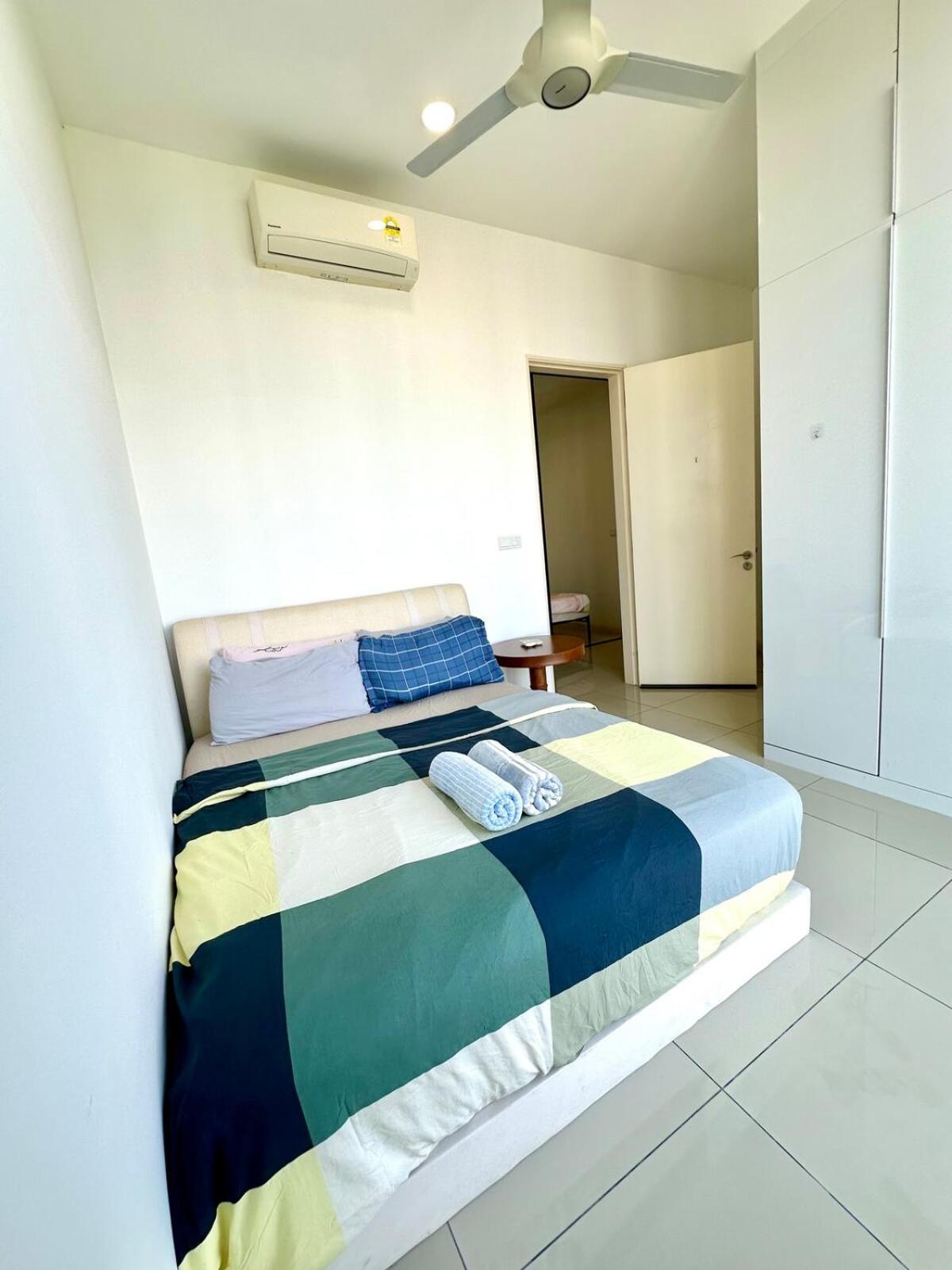 D'pristine 4 bedroom condo 1725 opposite Legoland and Medini mall