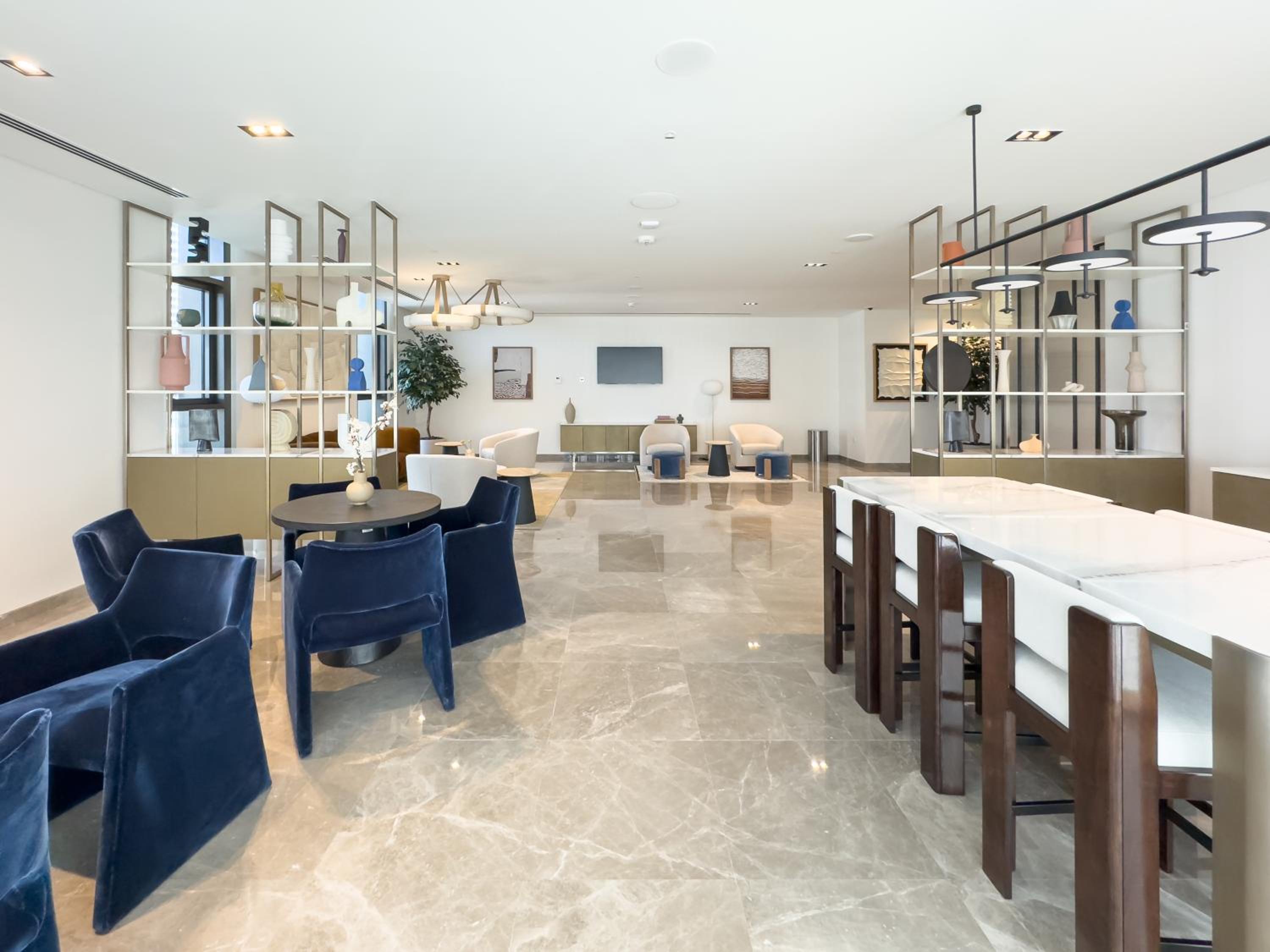 Luxury Two Bedroom Apartment with City & Pool View by Delujo Stays