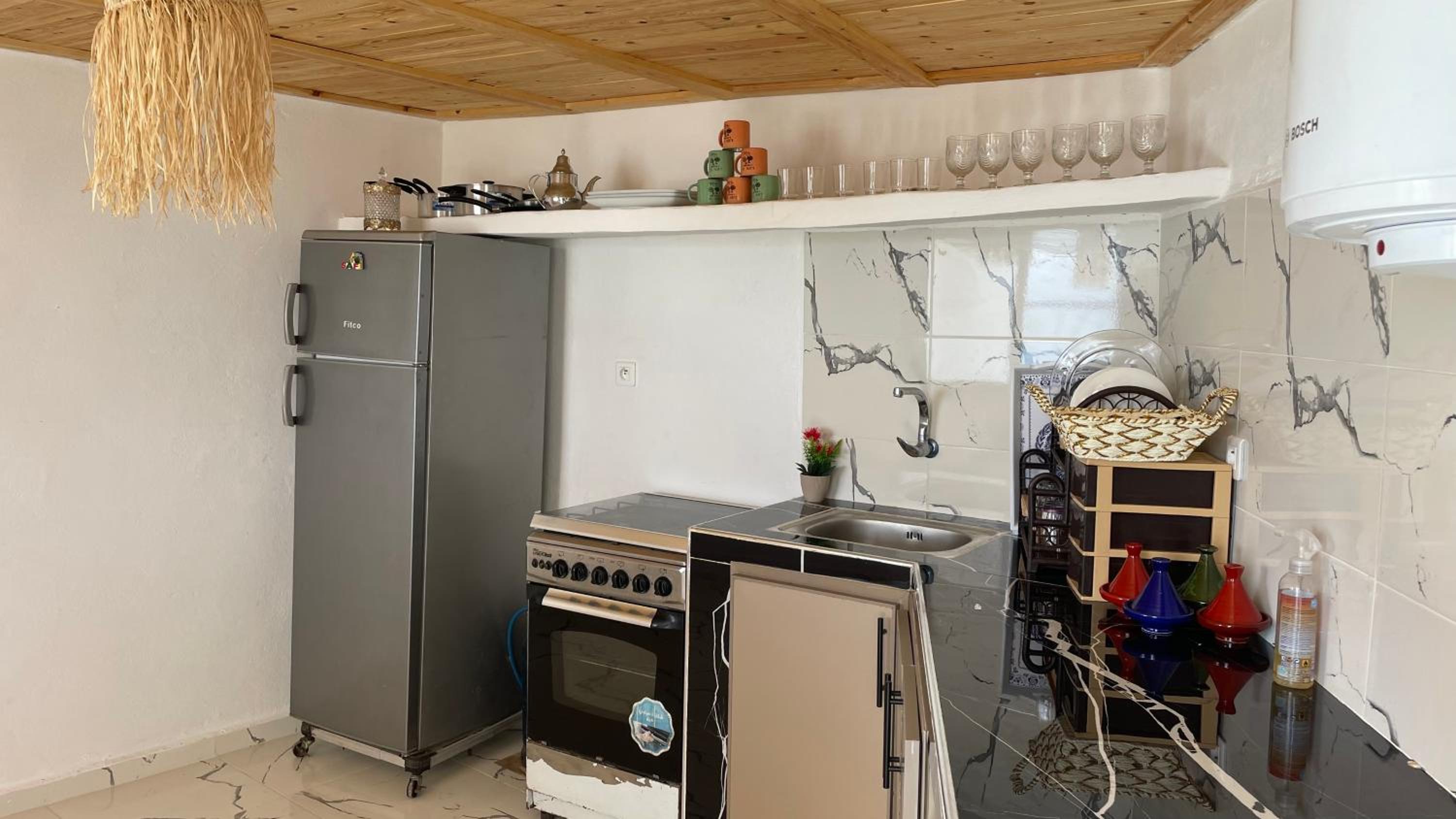 Adar surf house