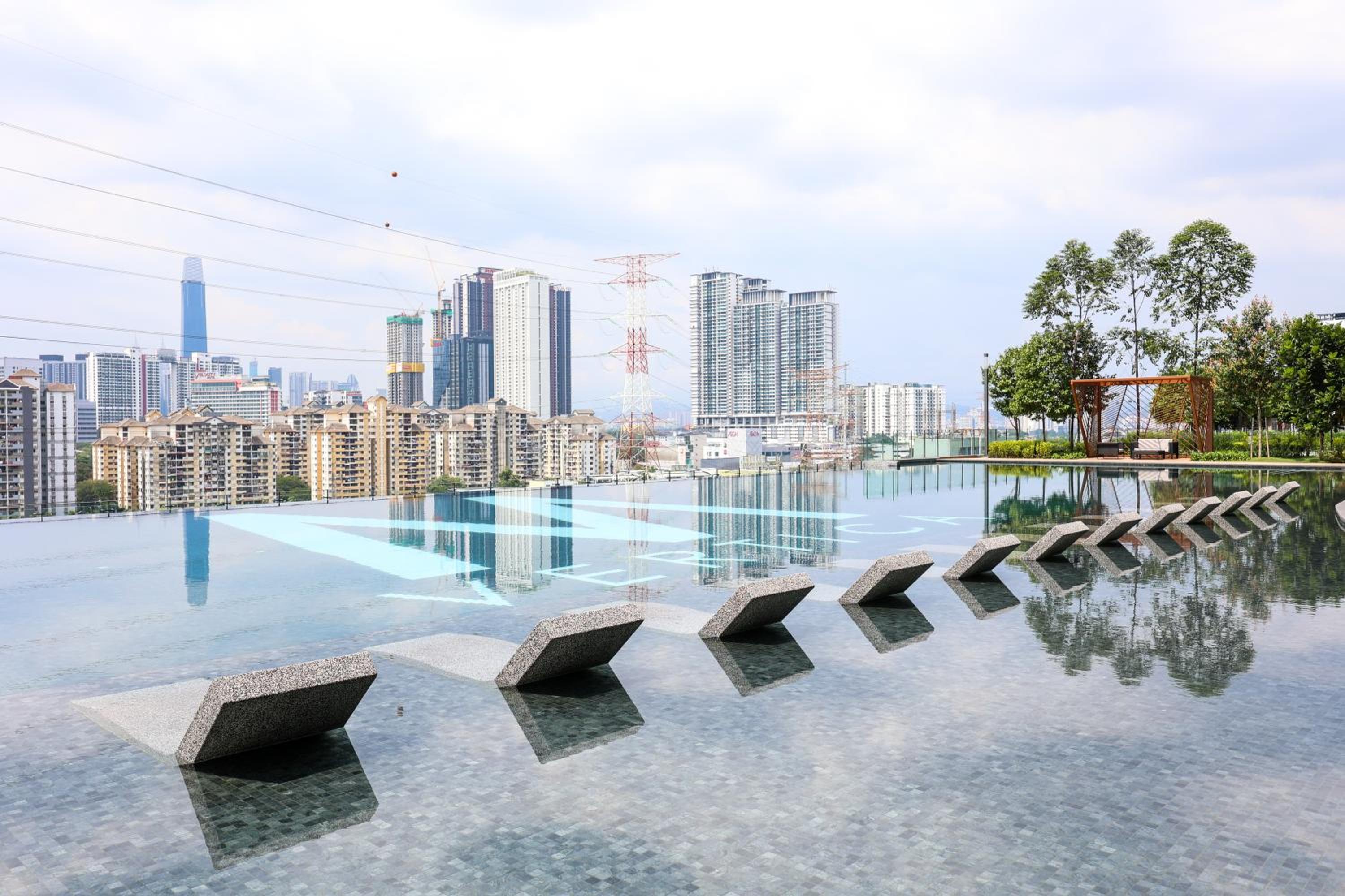 M Vertica KL City Residences by Vivid Stay